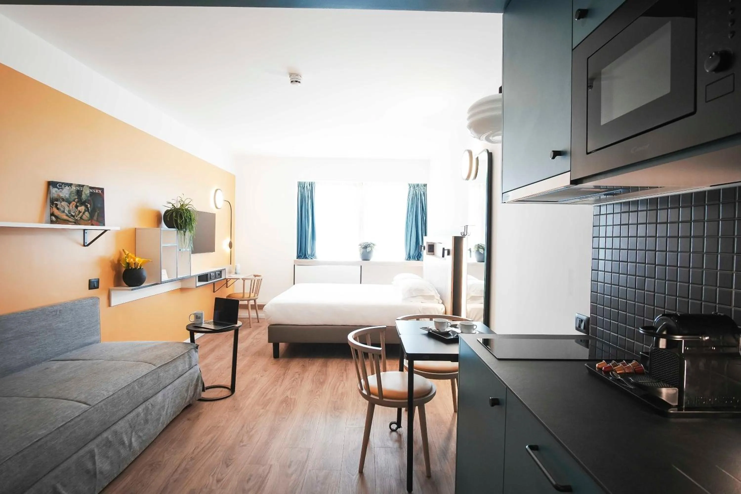 Kitchen or kitchenette in Aparthotel Colombo Roma