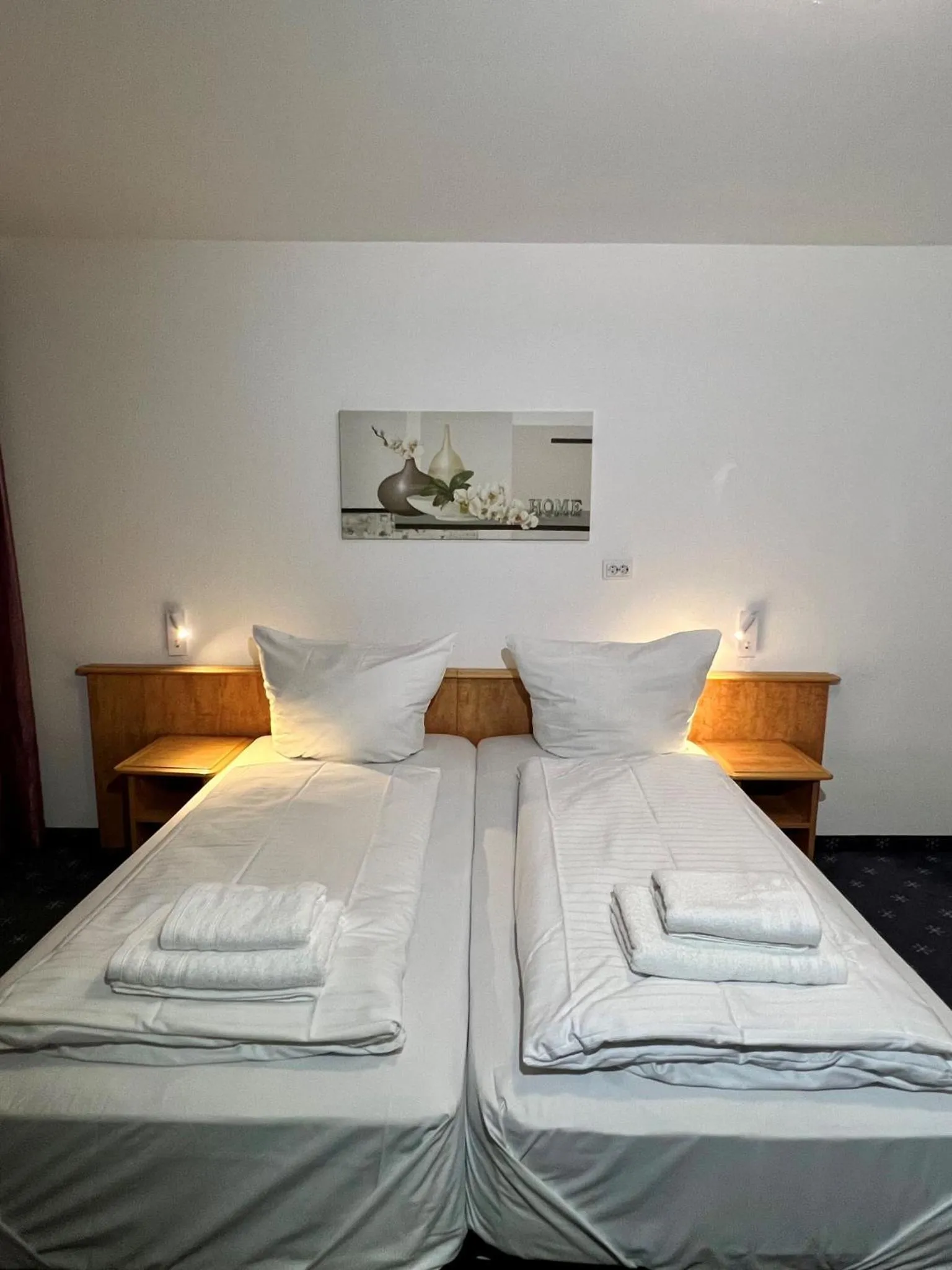 Bed in Hotel Neo Cologne Bonn Airport