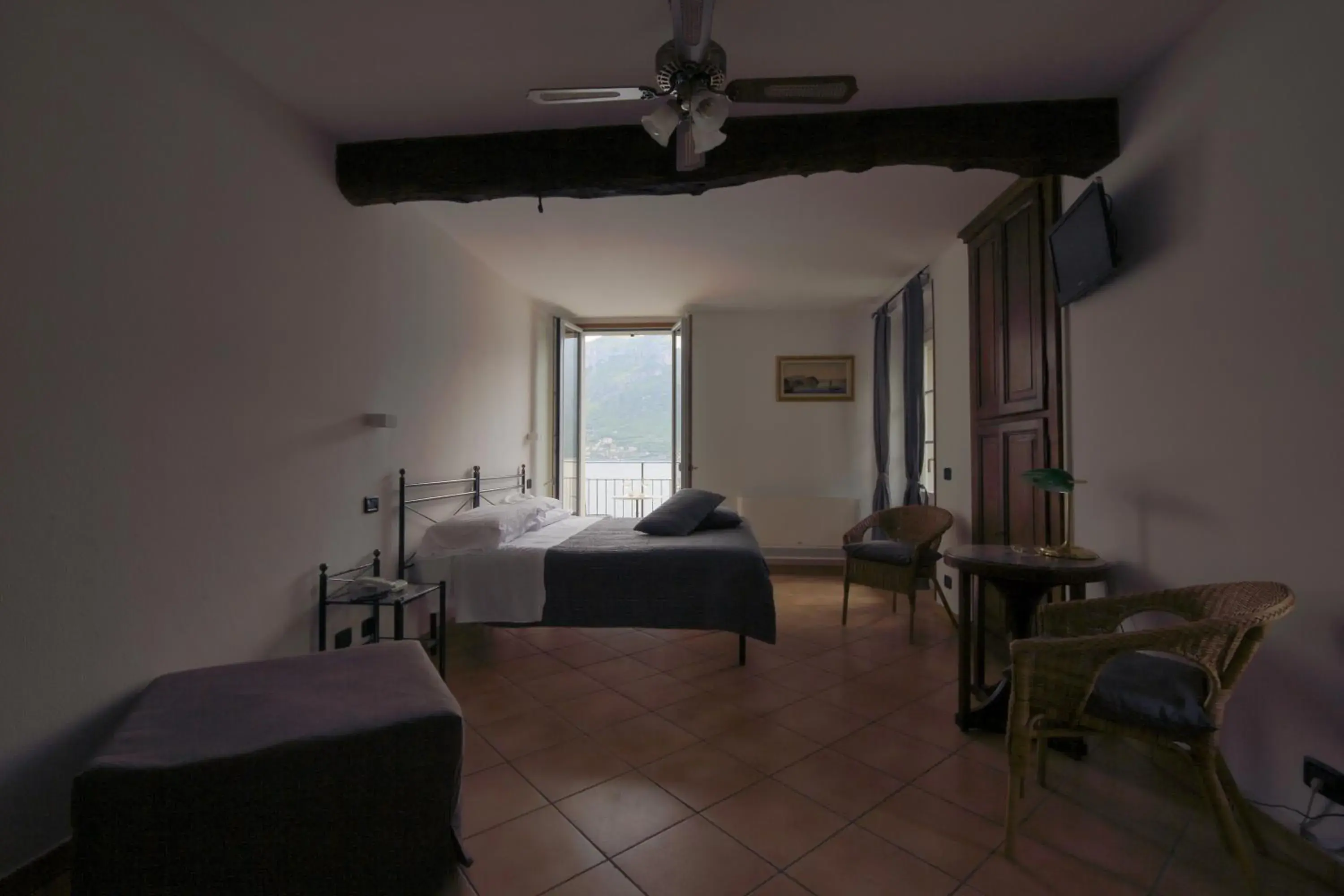 Superior Double Room with Lake View in Locanda La Pergola Superior Double Room with Lake View in Locanda La Pergola