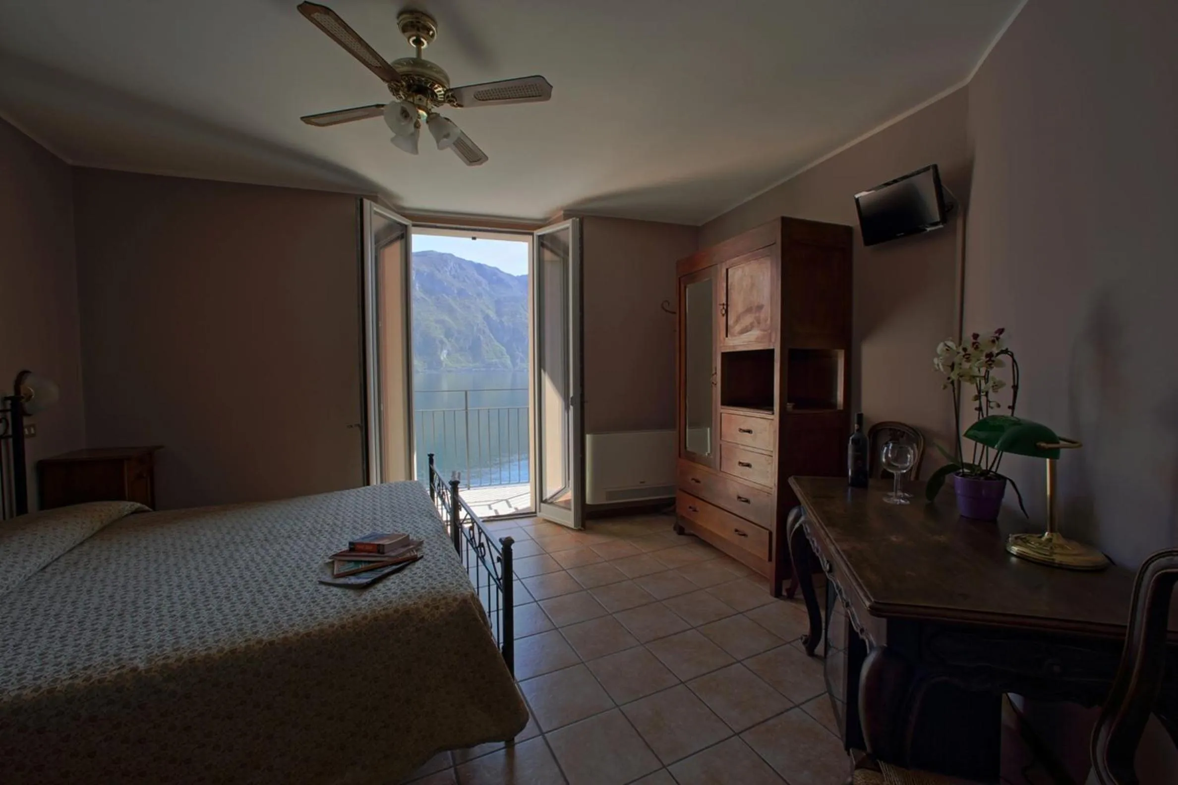 Photo of the whole room, Bed in Locanda La Pergola