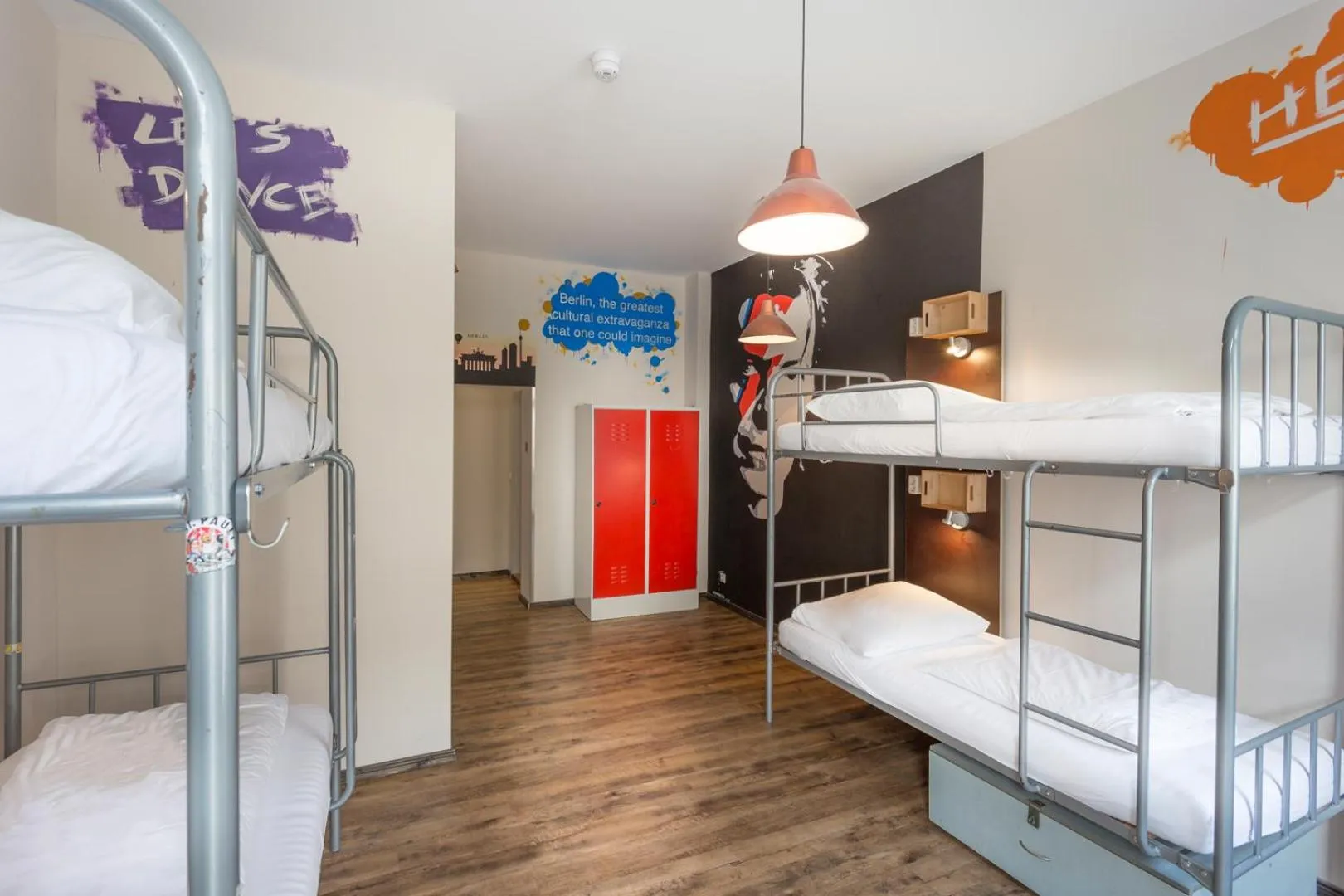 Photo of the whole room, Bed in Sunflower Hostel Berlin