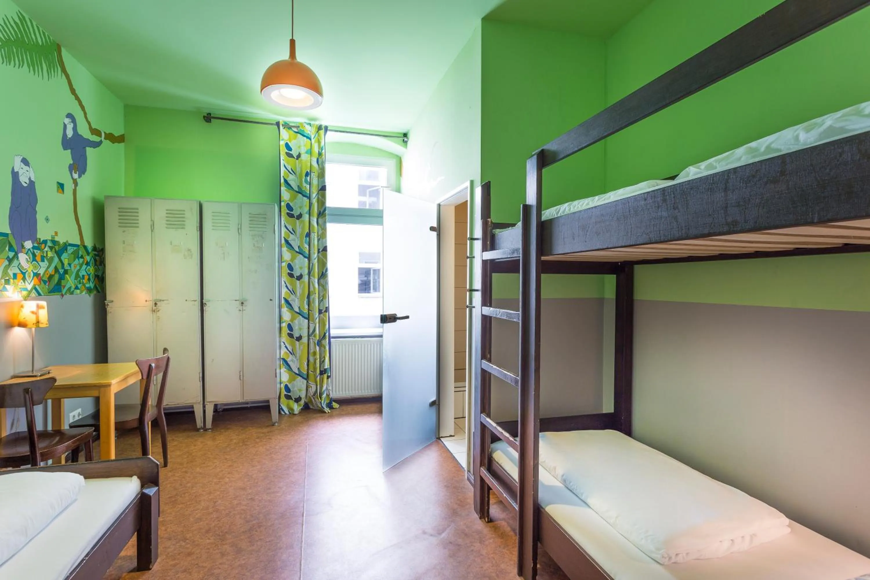 Photo of the whole room, Bed in Sunflower Hostel Berlin