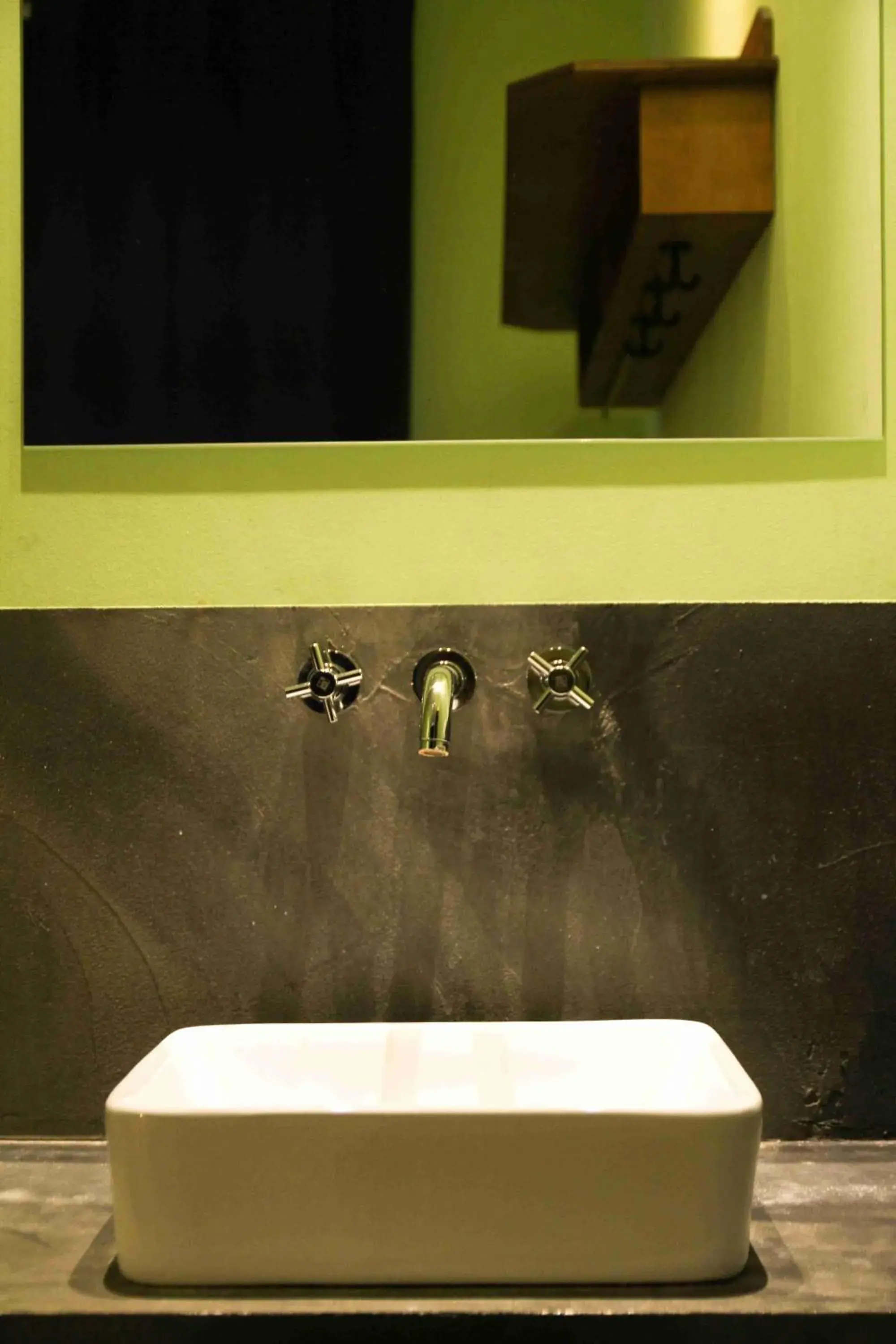 Single Room with Shower in Sunflower Hostel Berlin Single Room with Shower in Sunflower Hostel Berlin