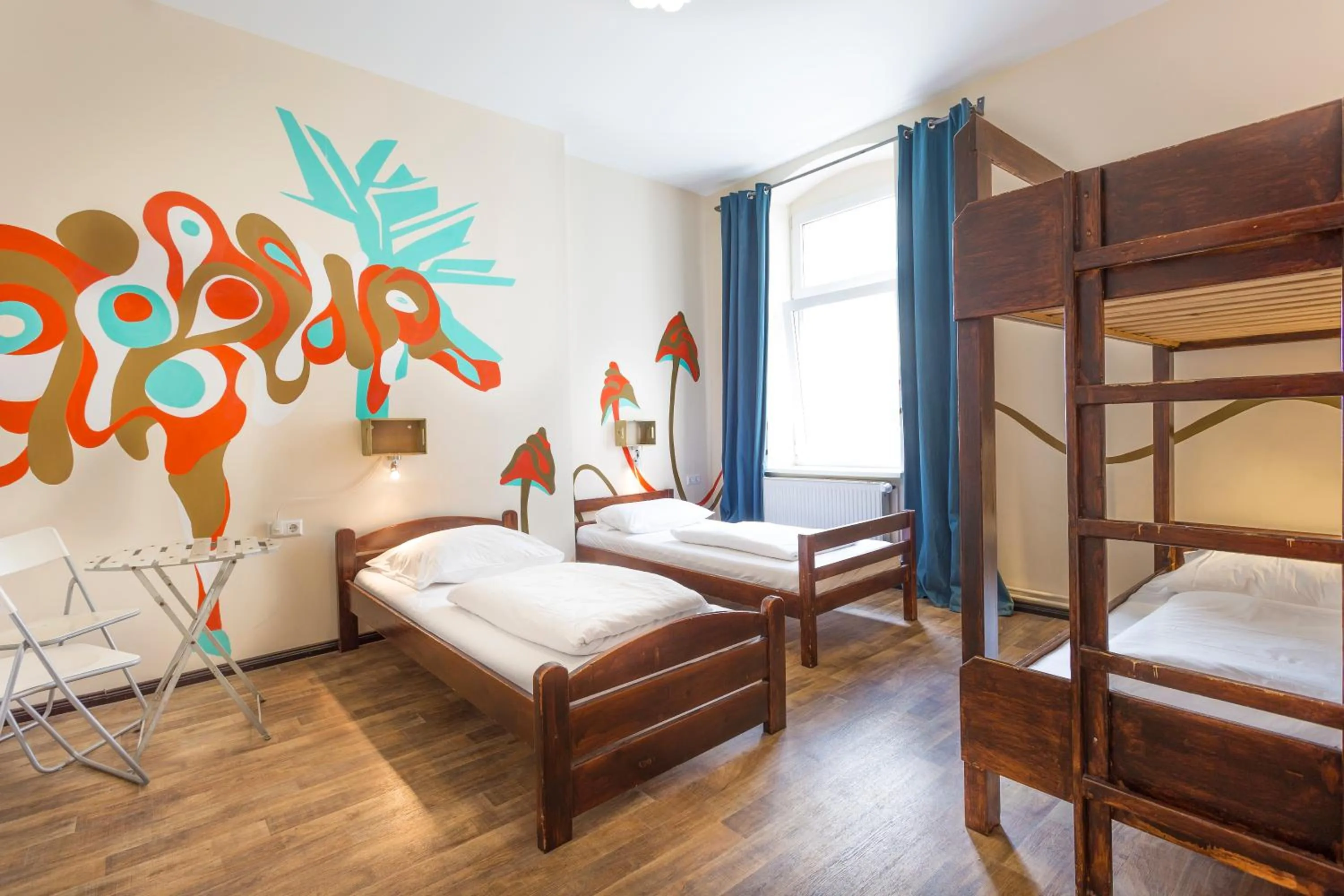 Photo of the whole room, Bed in Sunflower Hostel Berlin