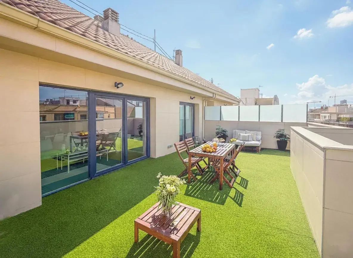 3 Bedroom Penthouse Apartment in HQ Rooms Apartments San Vicente 3 Bedroom Penthouse Apartment in HQ Rooms Apartments San Vicente