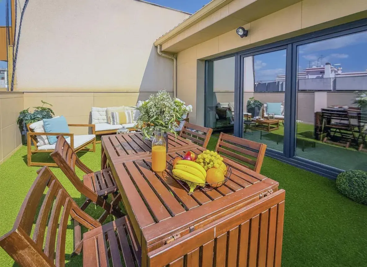 Duplex Penthouse Apartment in HQ Rooms Apartments San Vicente Duplex Penthouse Apartment in HQ Rooms Apartments San Vicente