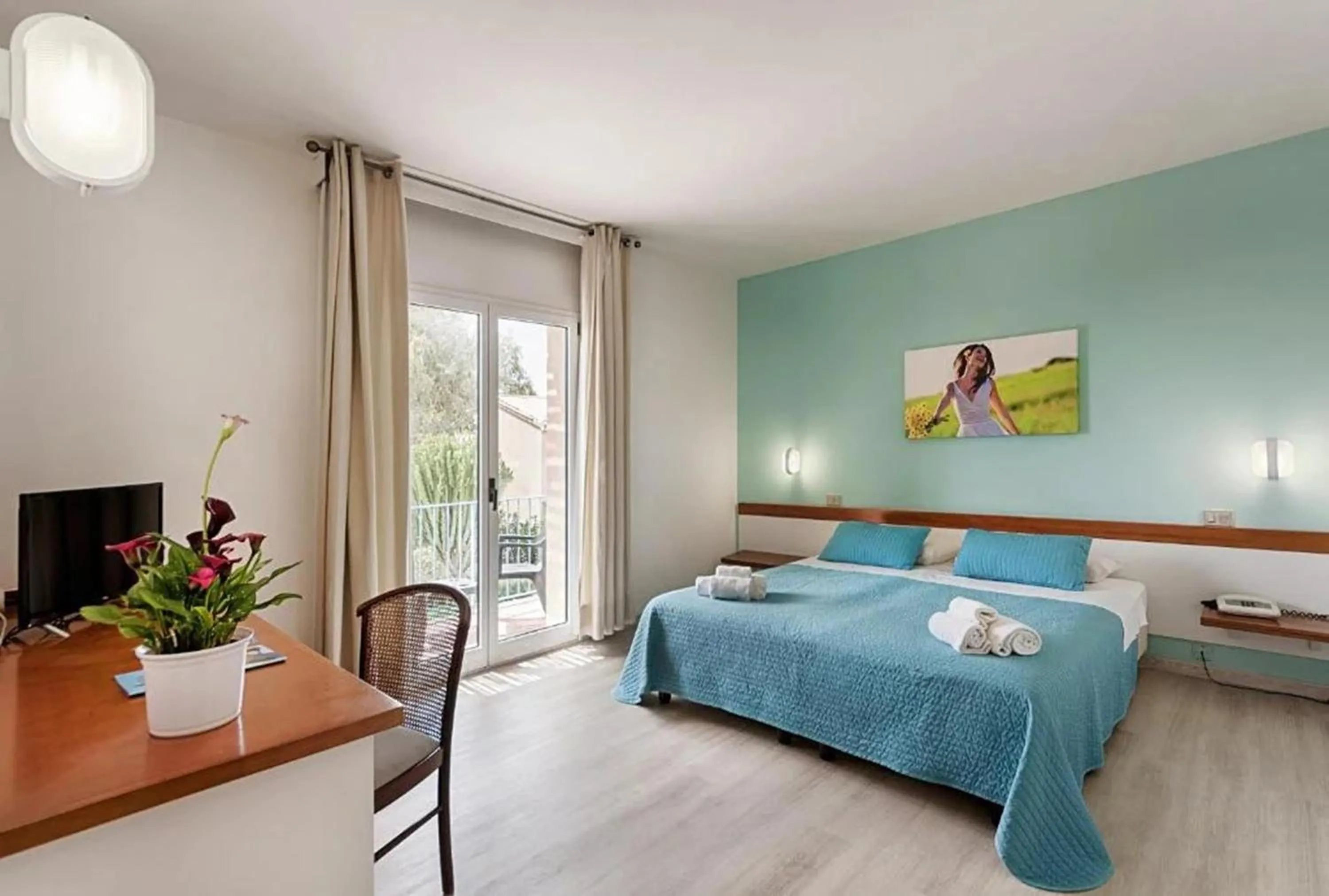 TV and multimedia, Bed in I Giardini di Athena- Athena Resort