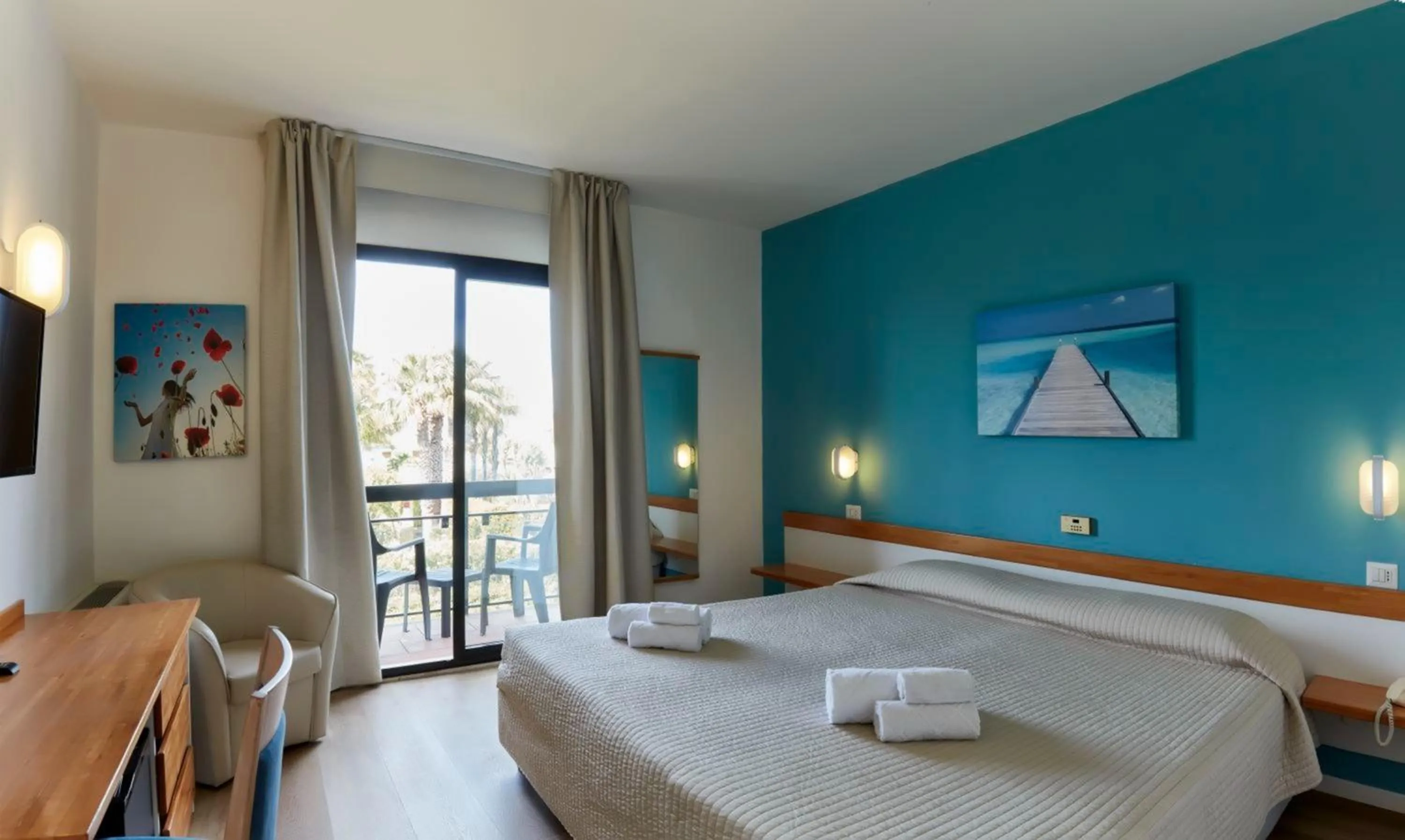 Bedroom, Bed in I Giardini di Athena- Athena Resort