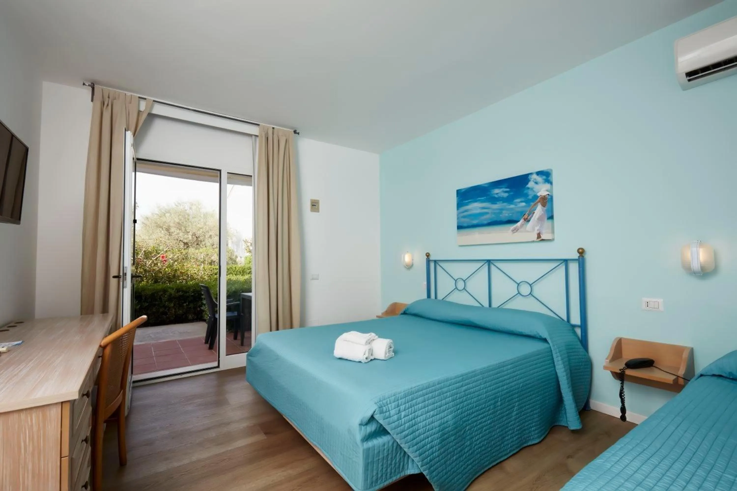 Bedroom, Bed in I Giardini di Athena- Athena Resort