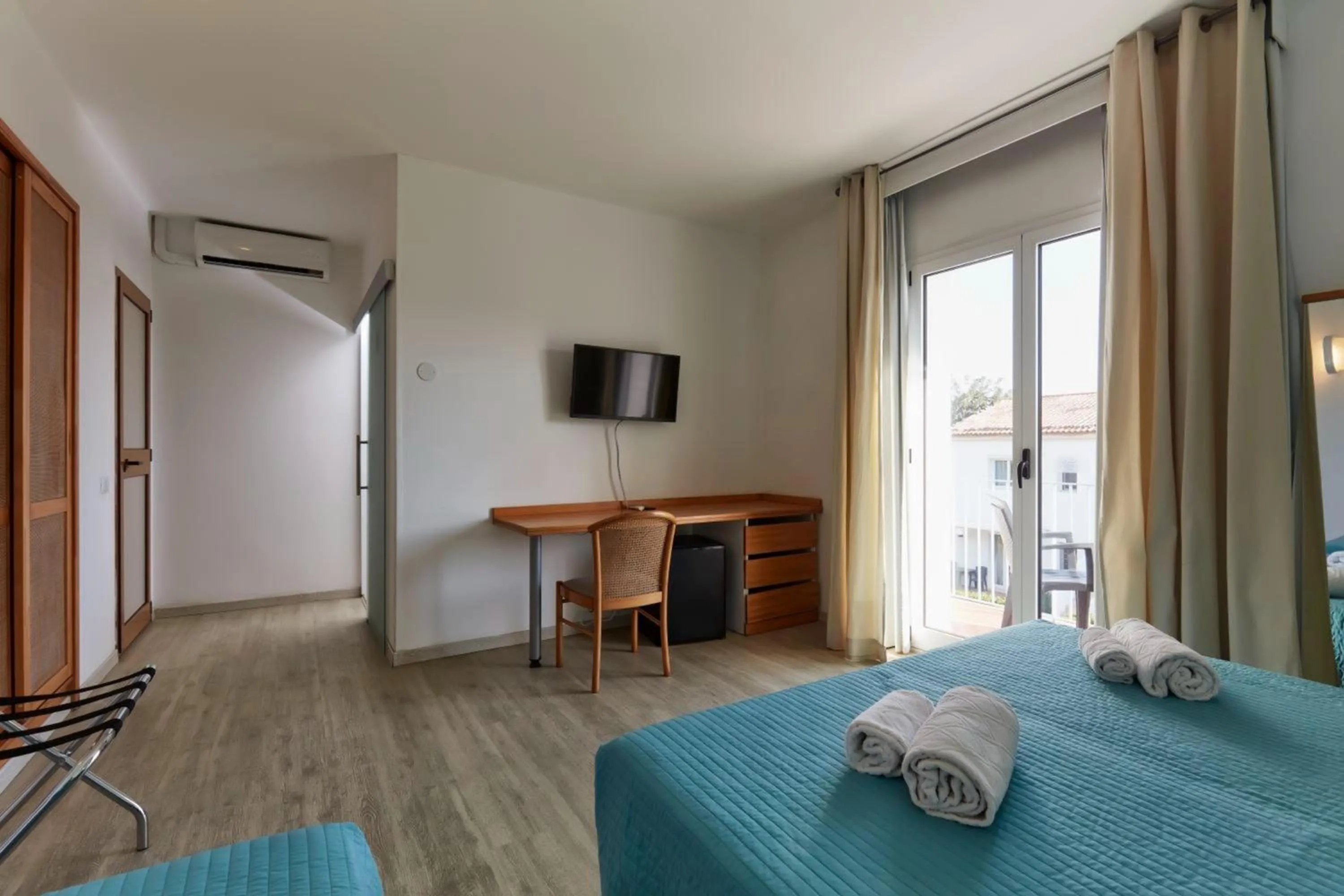 Bedroom, Bed in I Giardini di Athena- Athena Resort