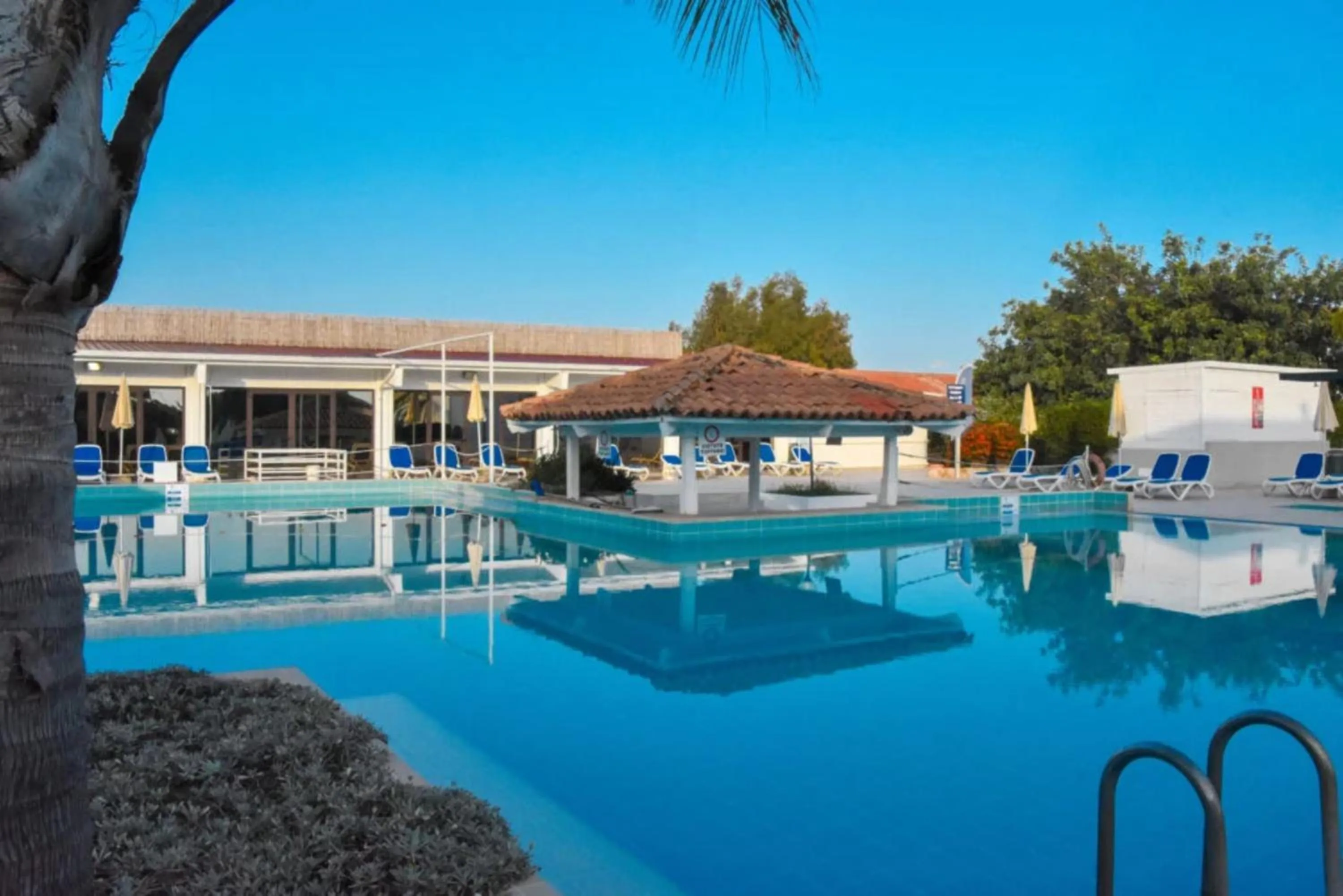 Swimming pool in I Giardini di Athena- Athena Resort