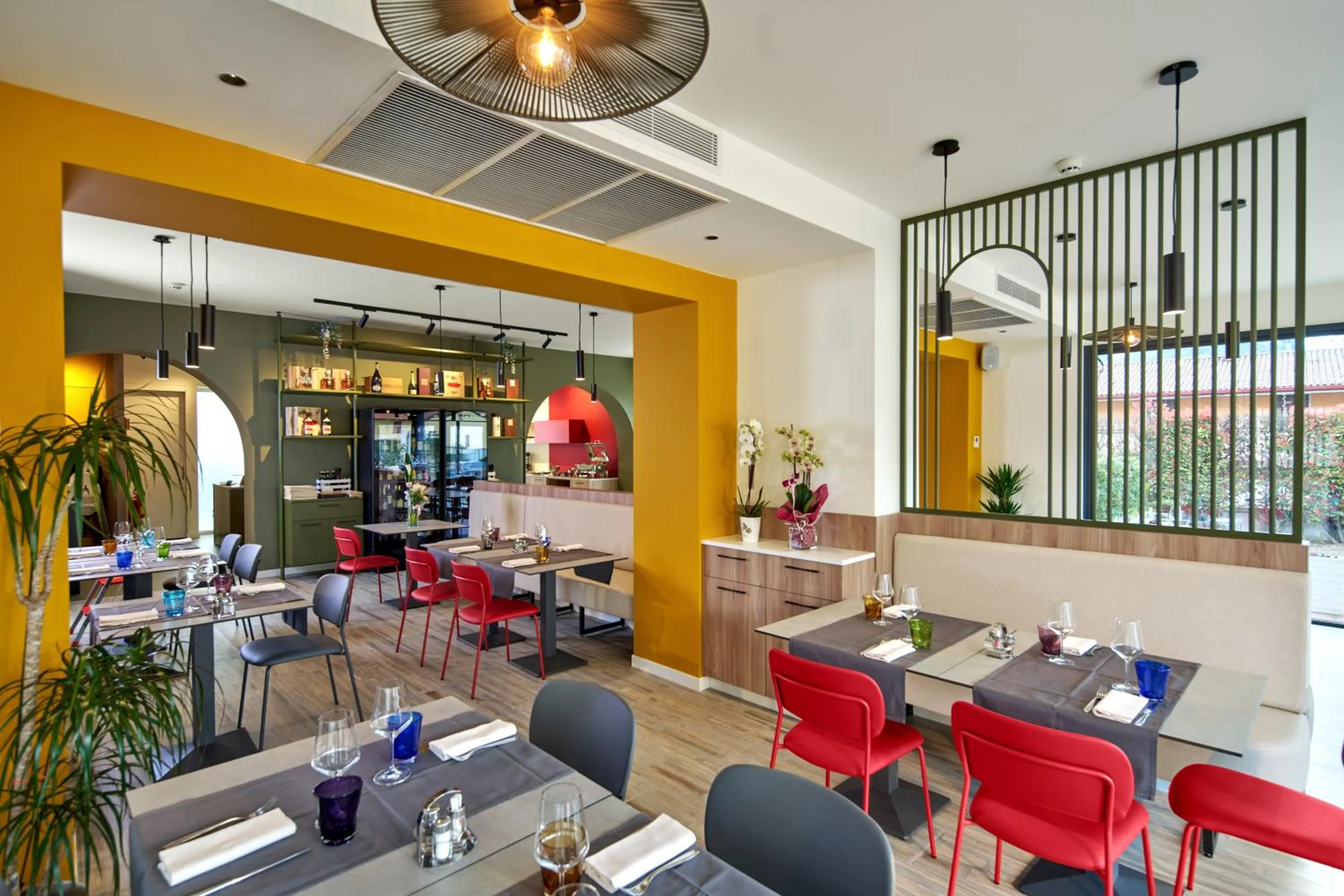 Restaurant/places to eat in Hotel Italia