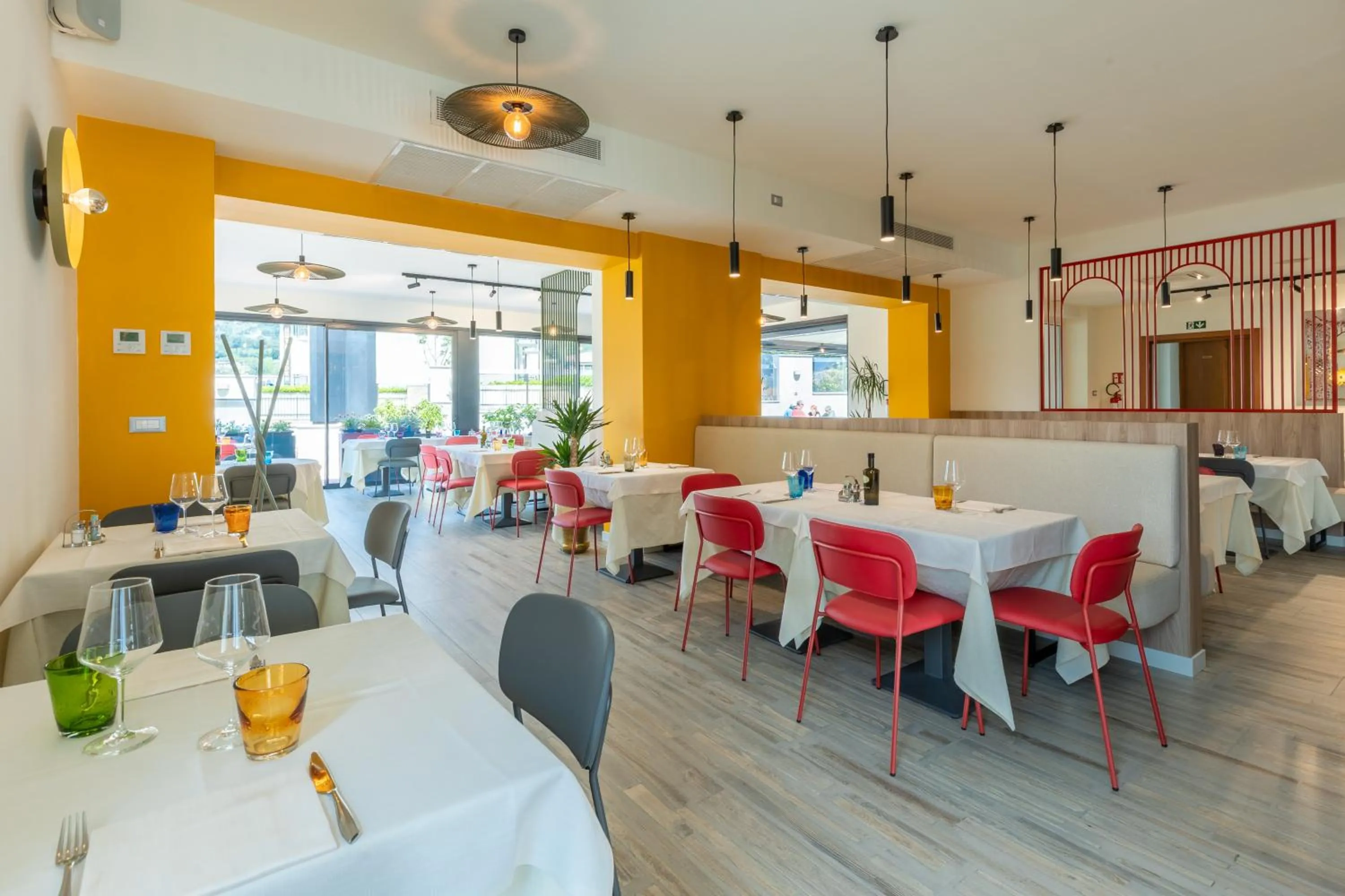 Restaurant/places to eat in Hotel Italia