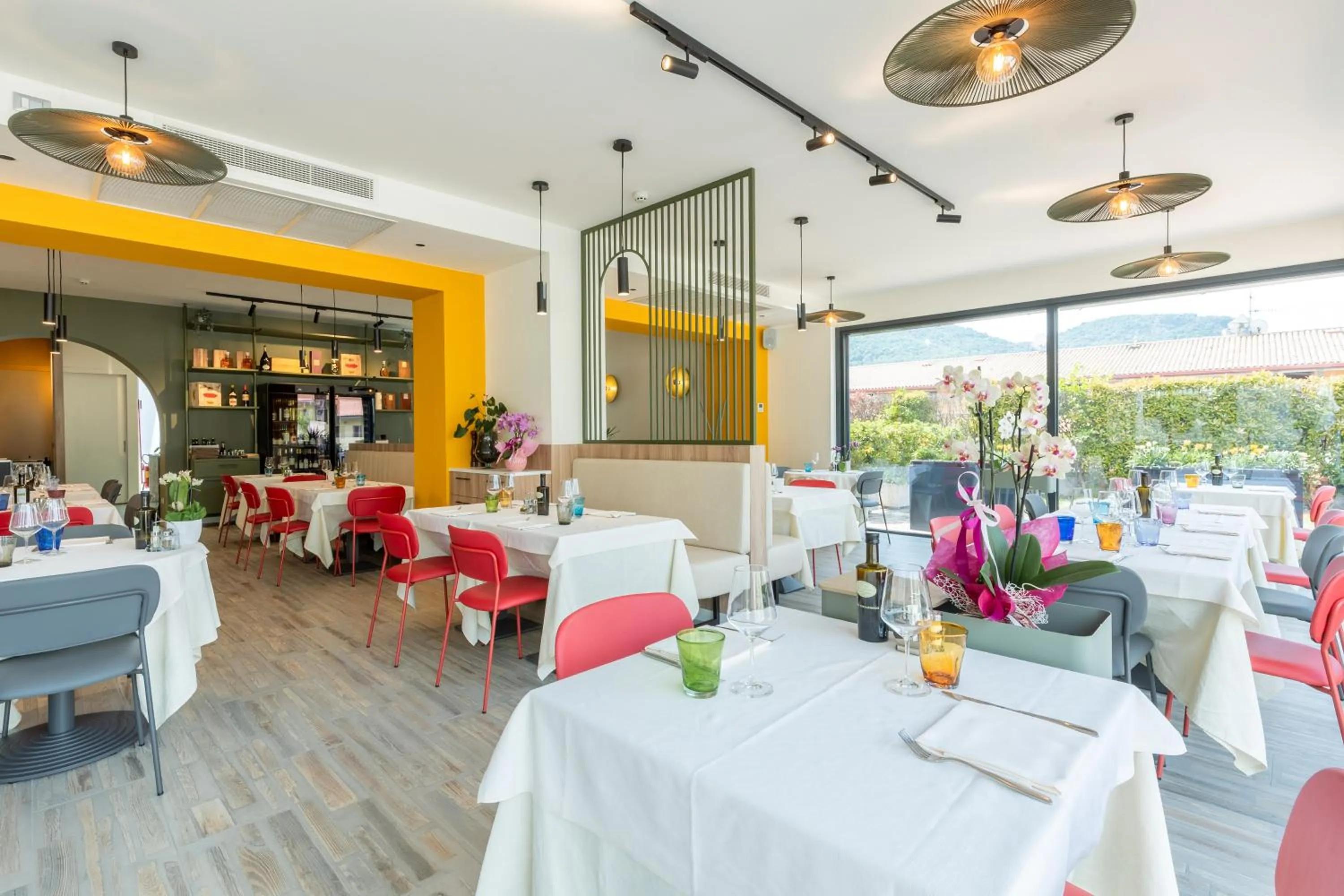 Restaurant/places to eat in Hotel Italia