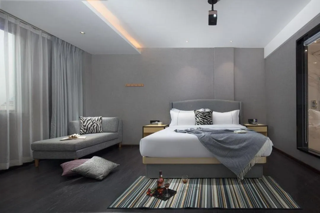 Bedroom, Bed in Guangzhou Mustin Hotel