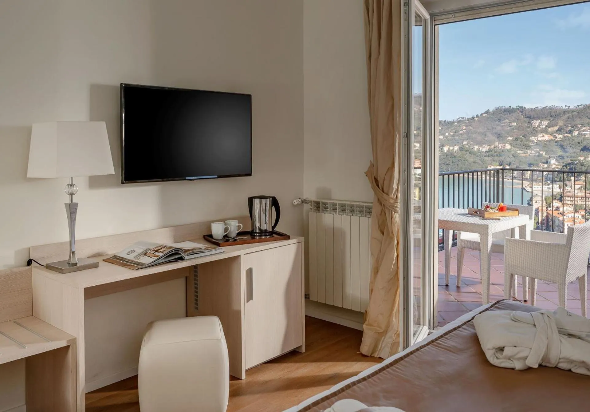 View (from property/room), Bed in Europa Grand Hotel