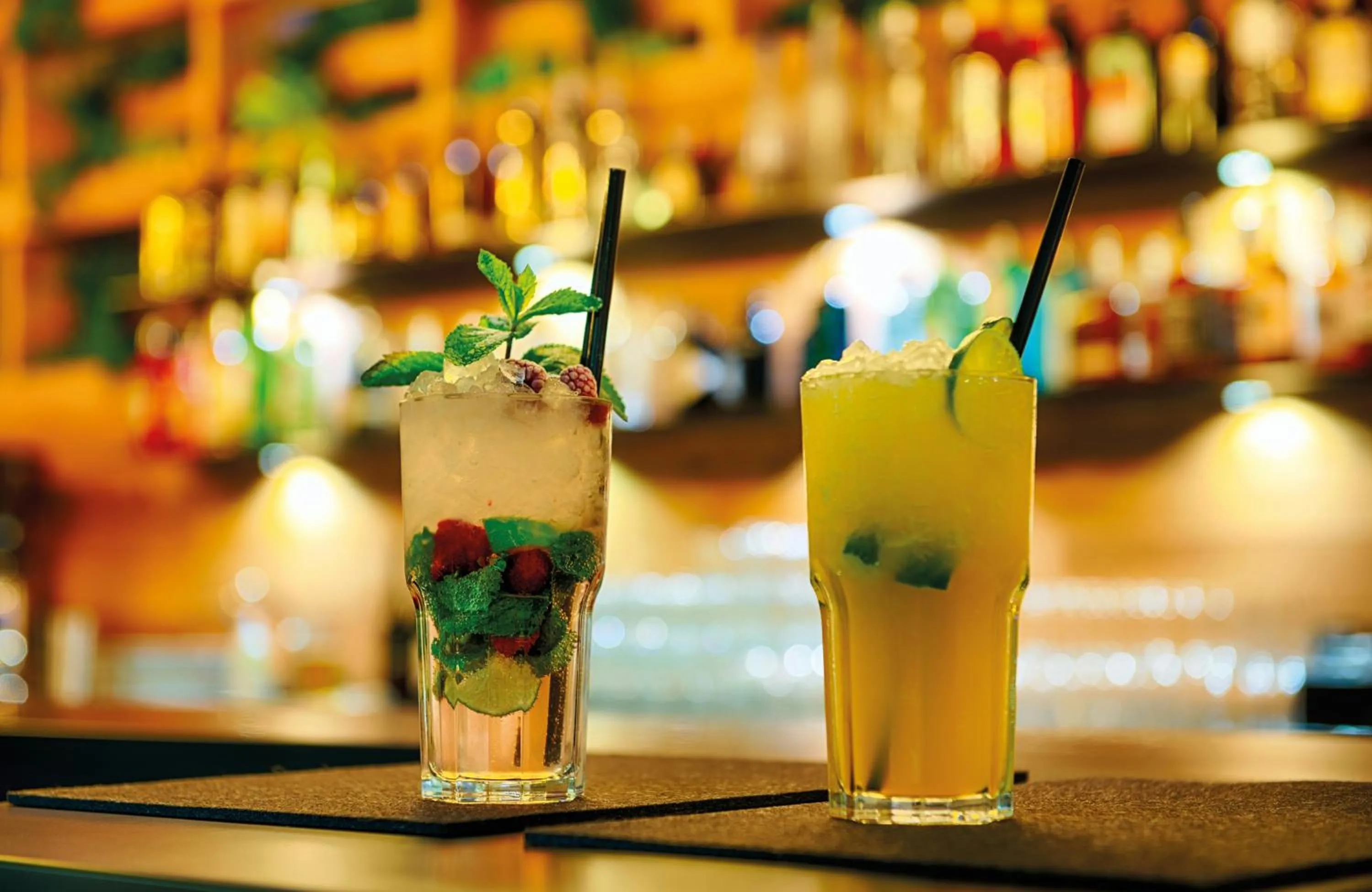 Lounge or bar in NYX Hotel Munich by Leonardo Hotels