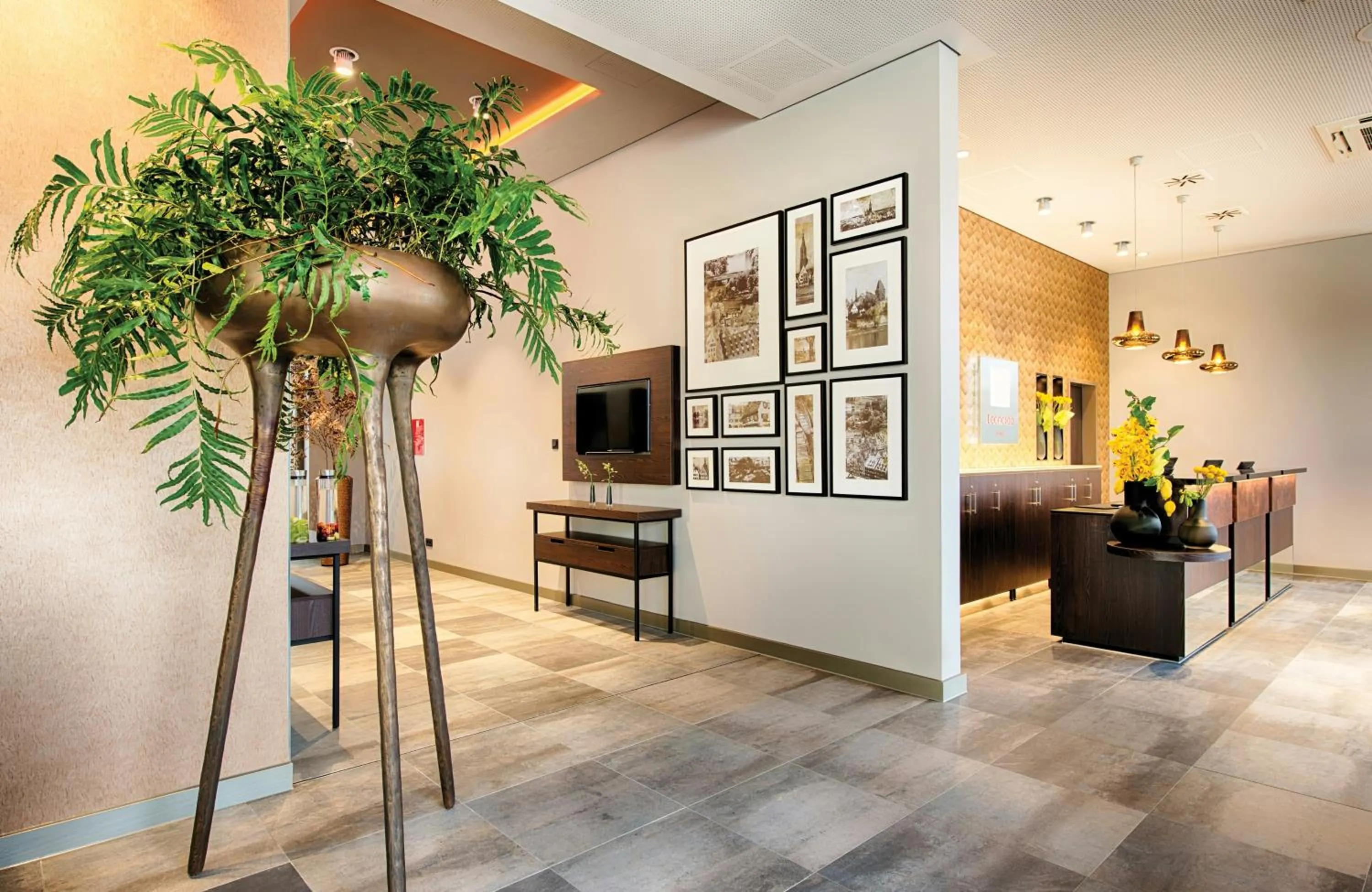 Lobby or reception in Leonardo Royal Hotel Ulm