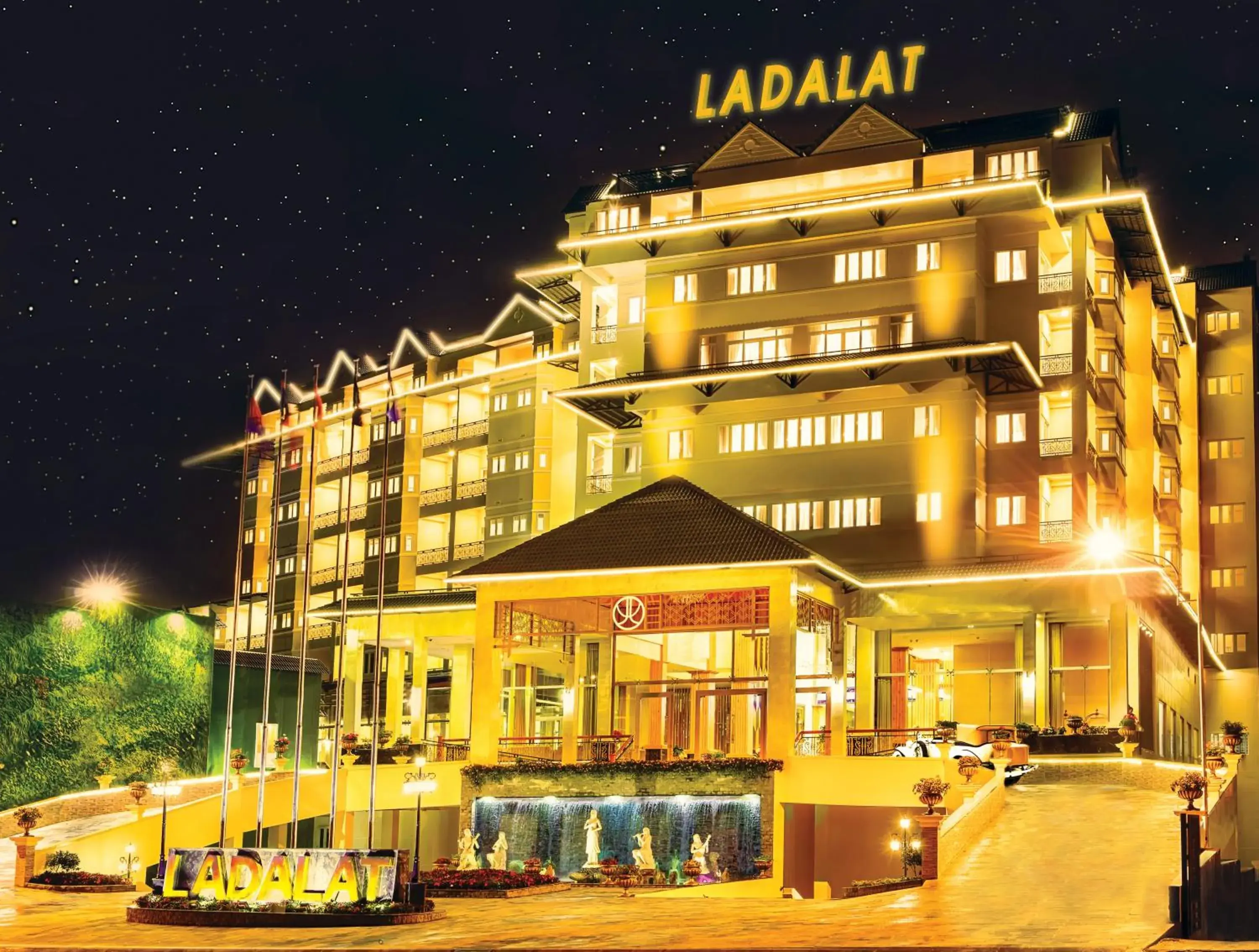 Property building in Ladalat Hotel Property building in Ladalat Hotel