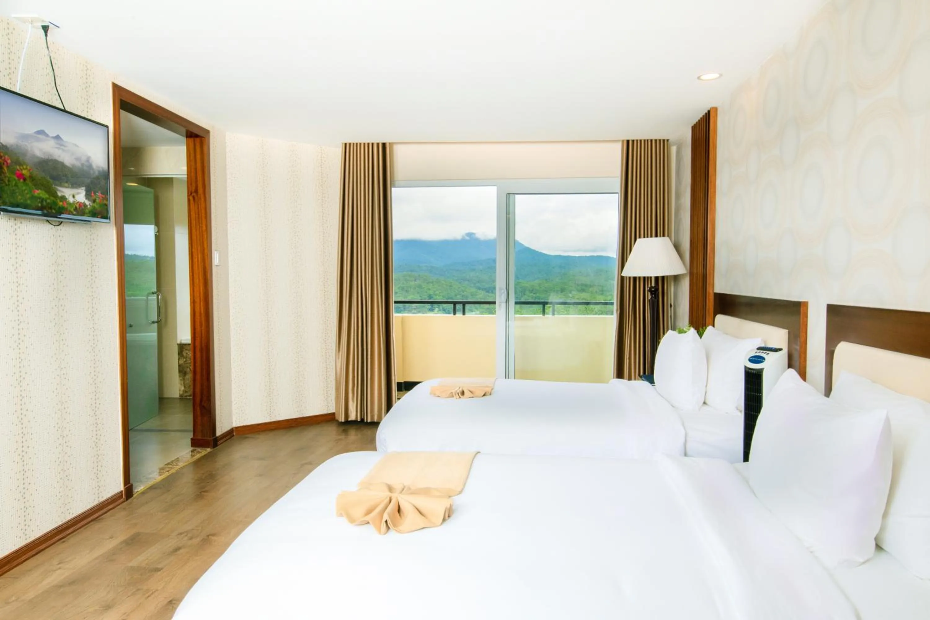 Bed in Ladalat Hotel