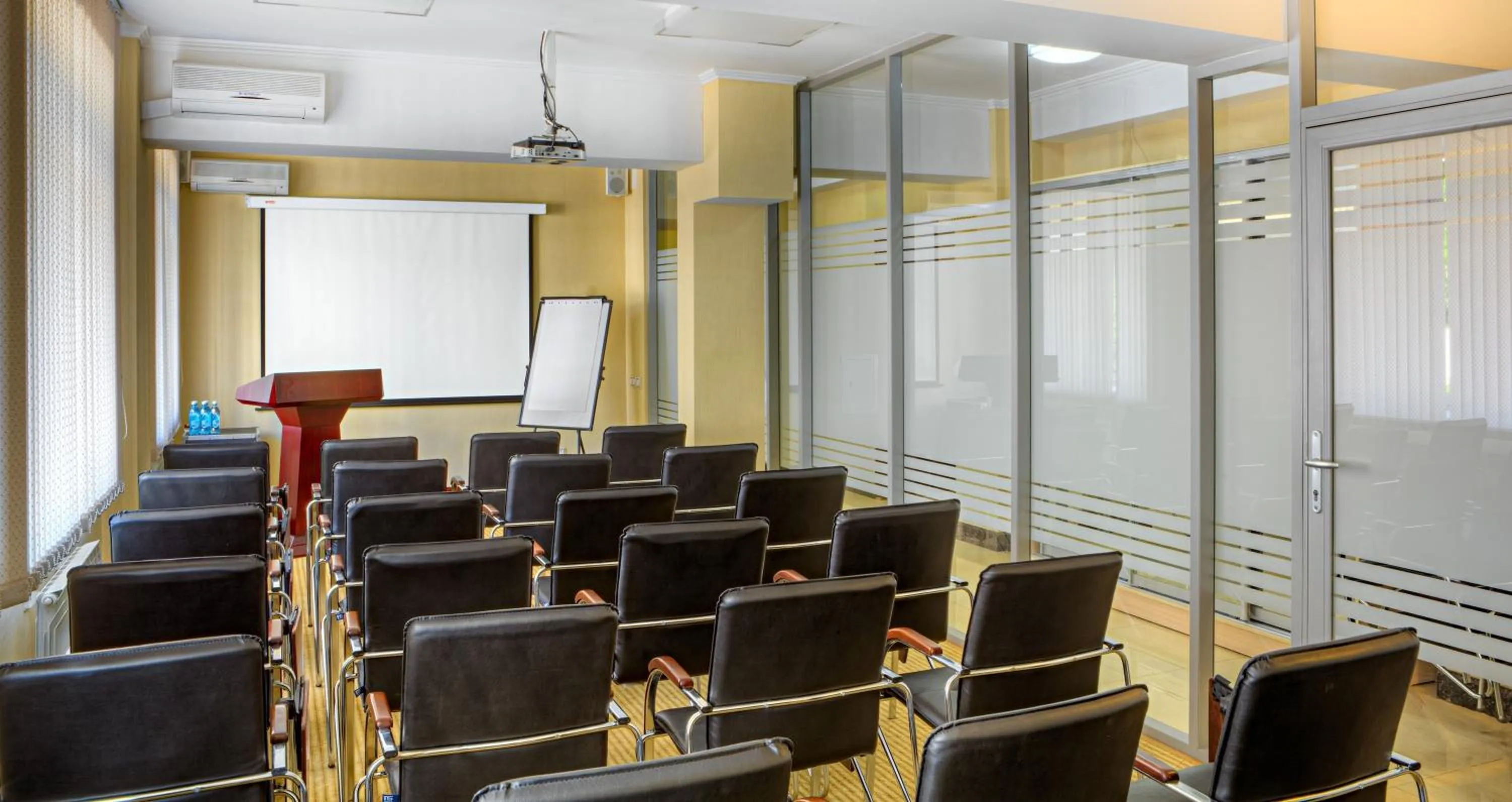 Business facilities in Voyage Hotel