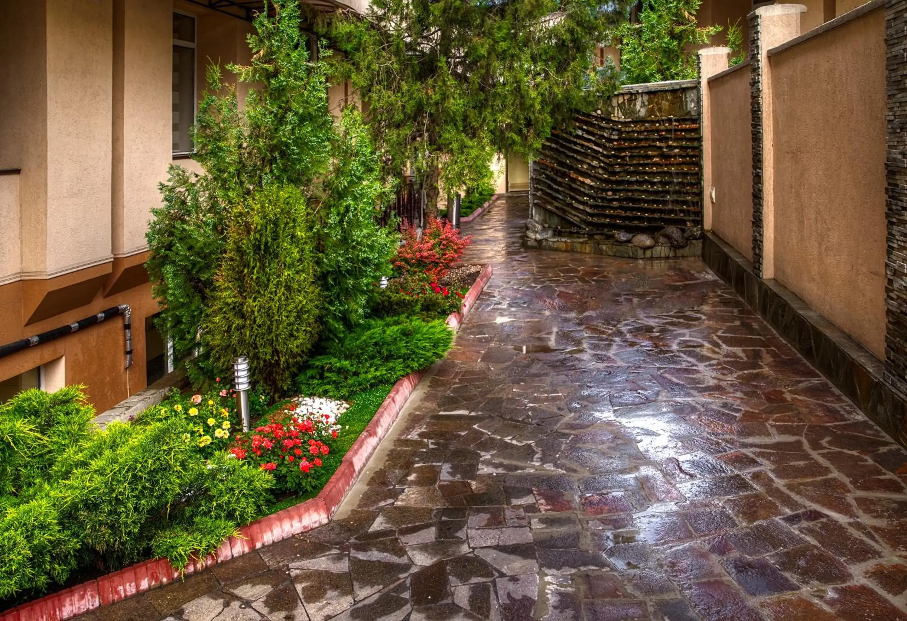 Facade/entrance in Voyage Hotel Facade/entrance in Voyage Hotel