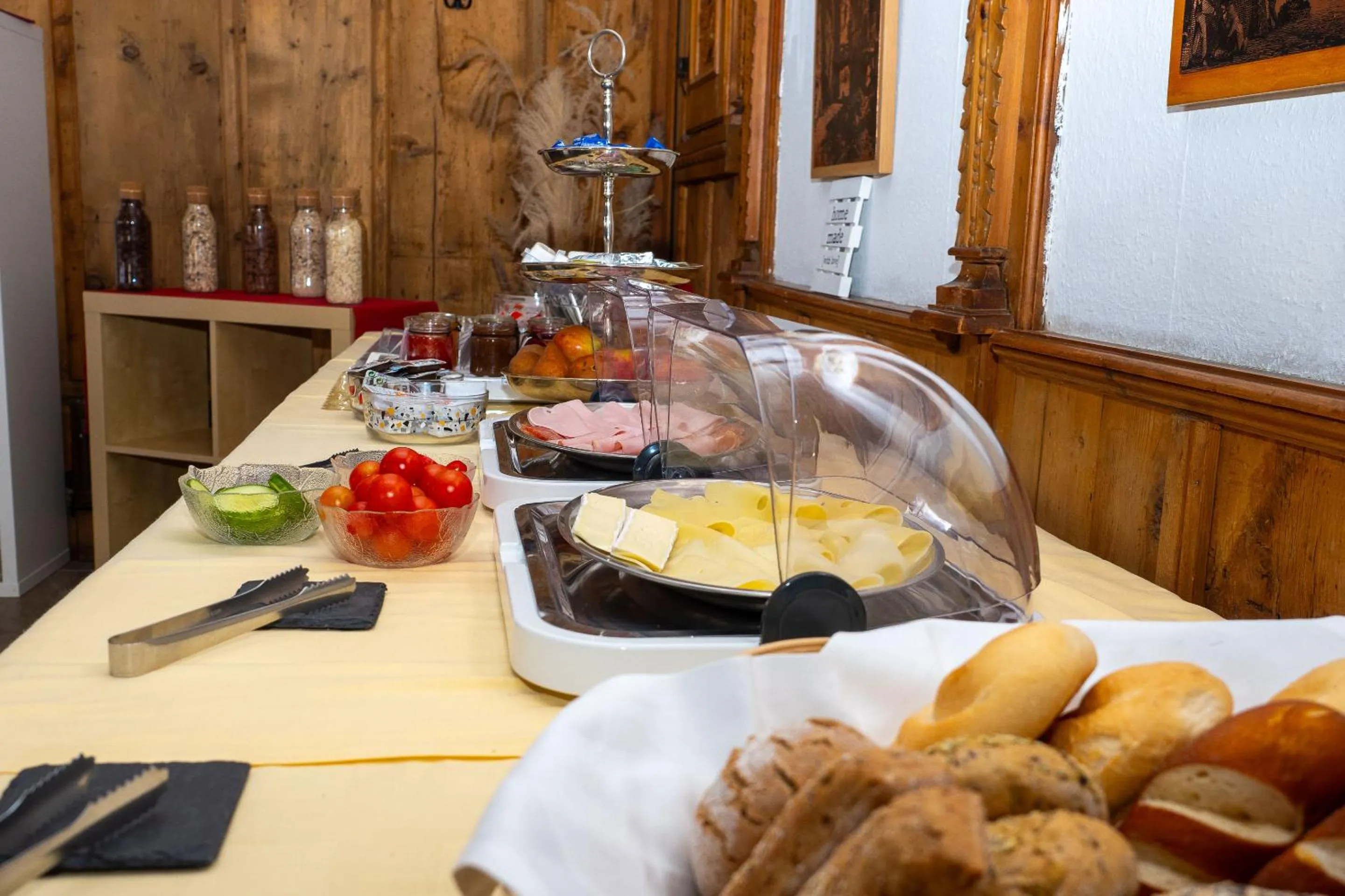 Breakfast in B&B Hotel Heimgartl