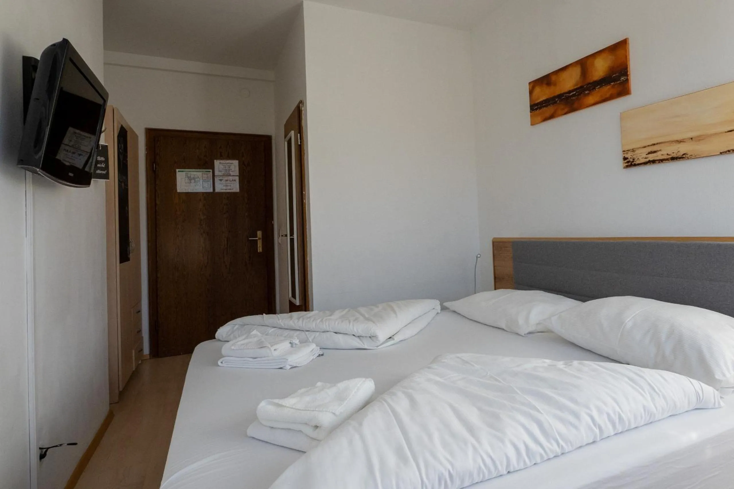 Bedroom, Bed in B&B Hotel Heimgartl