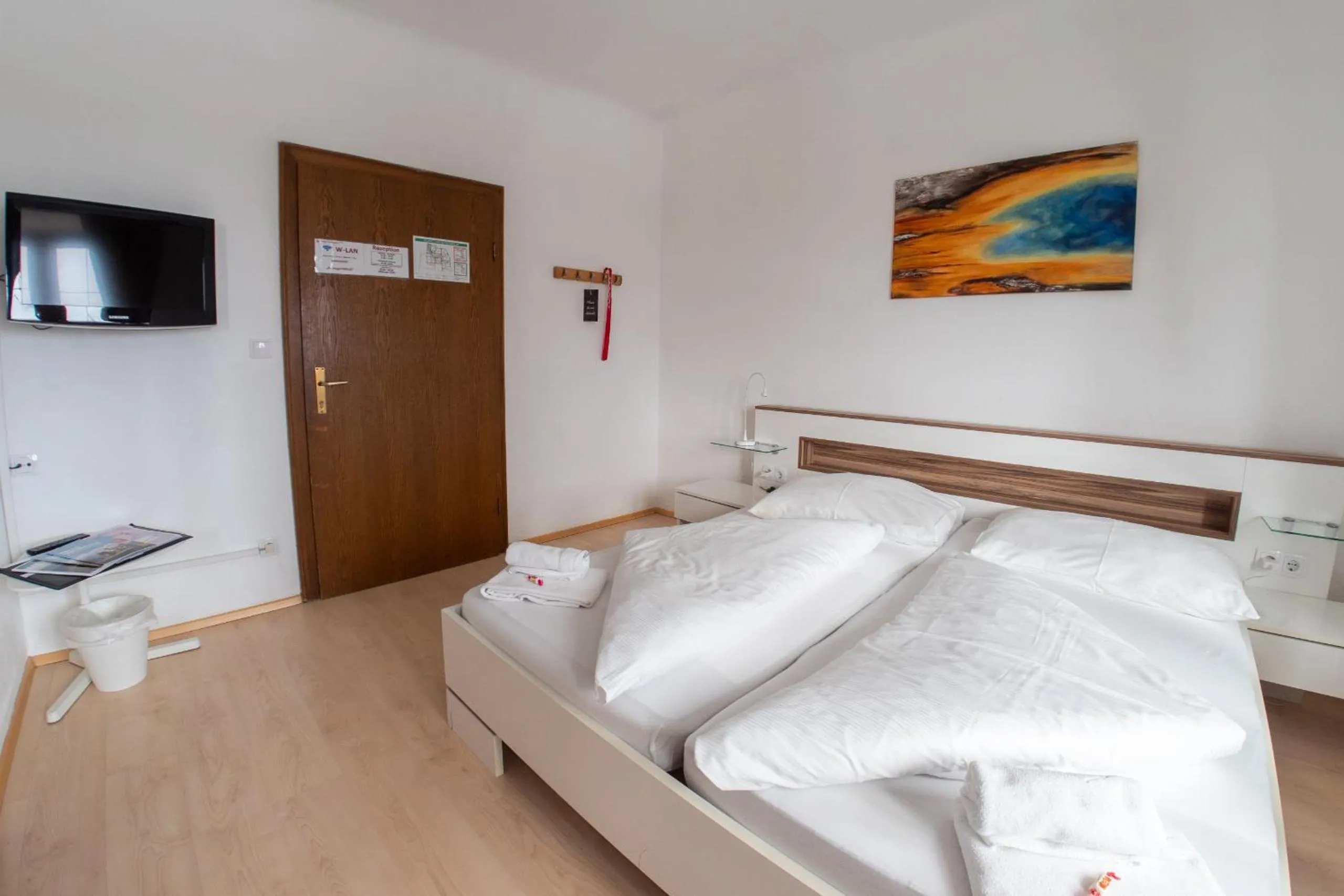 Bedroom, Bed in B&B Hotel Heimgartl