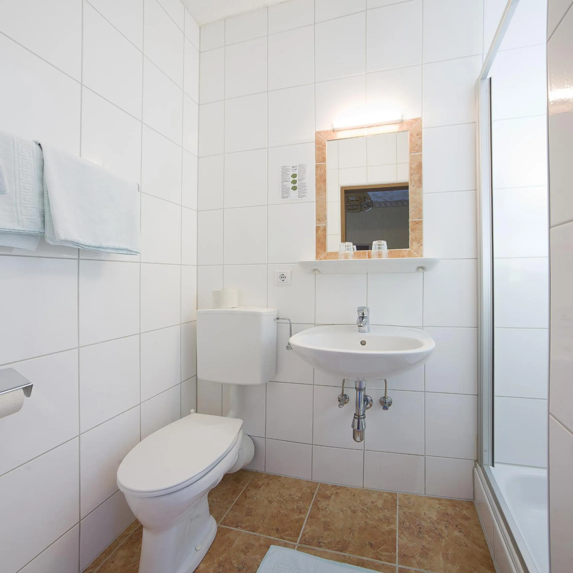 Bathroom in Hotel Linde