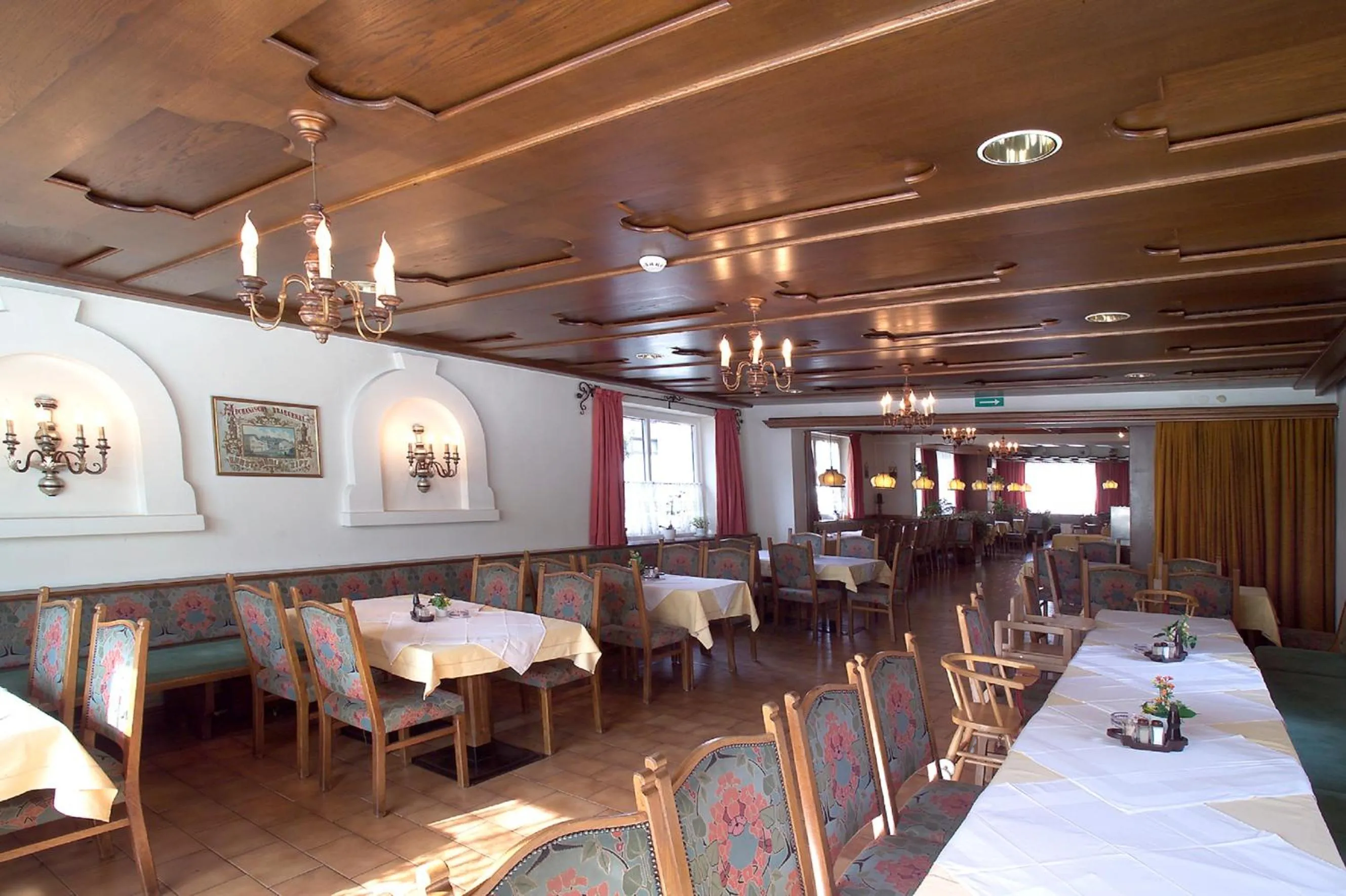 Restaurant/places to eat in Hotel Linde