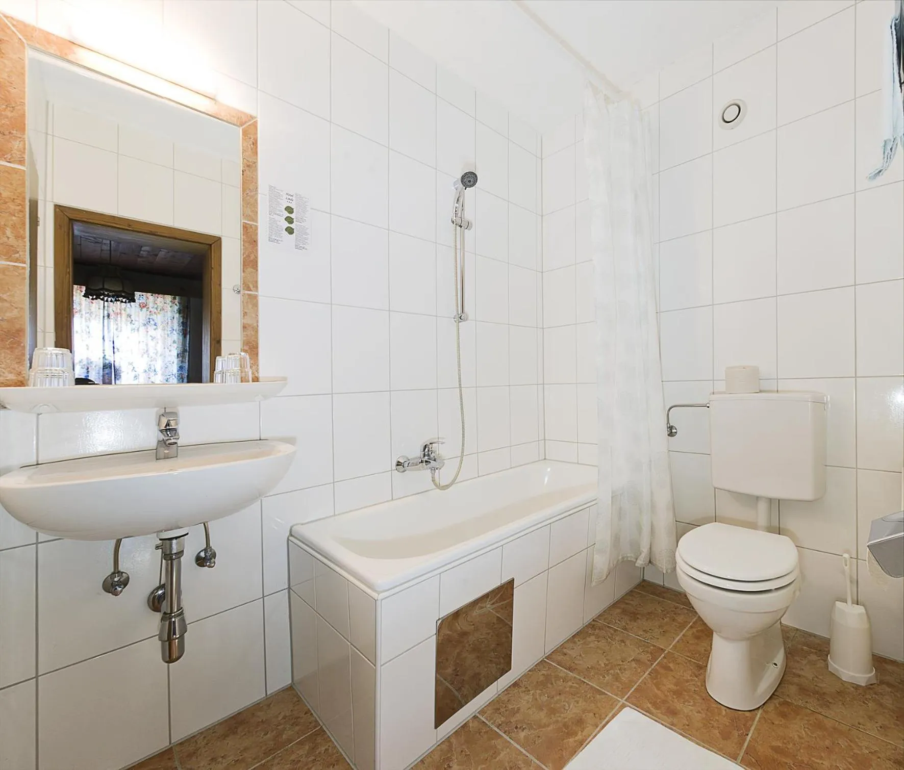 Bathroom in Hotel Linde