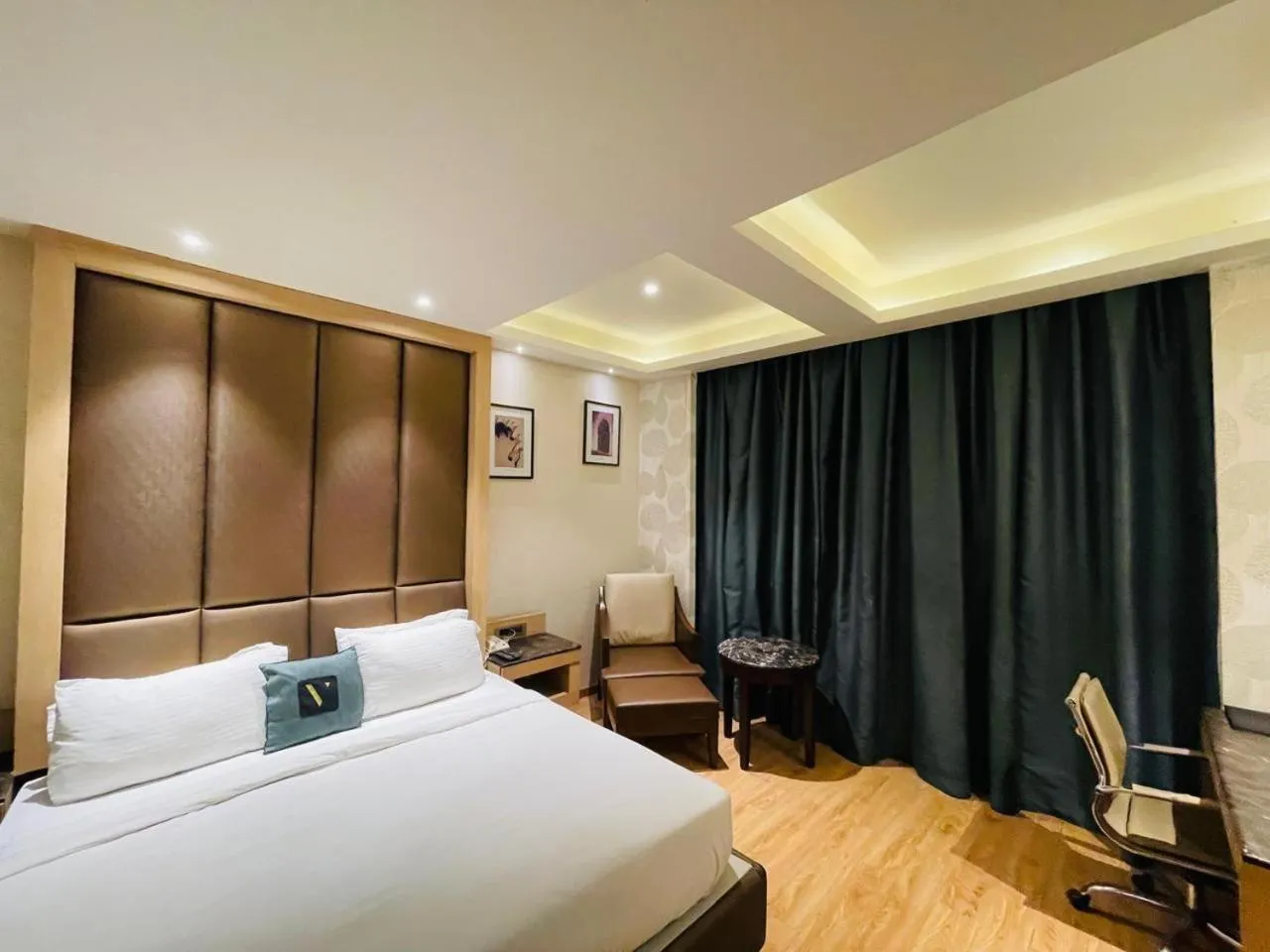 Bedroom in Hotel V Hazratganj