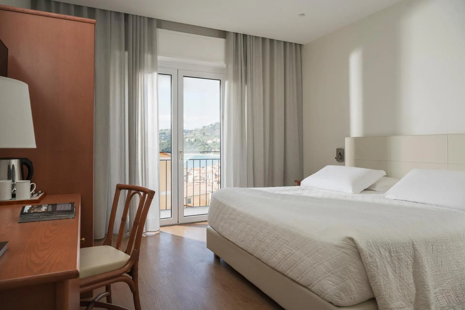 Bedroom, Bed in Doria Park Hotel