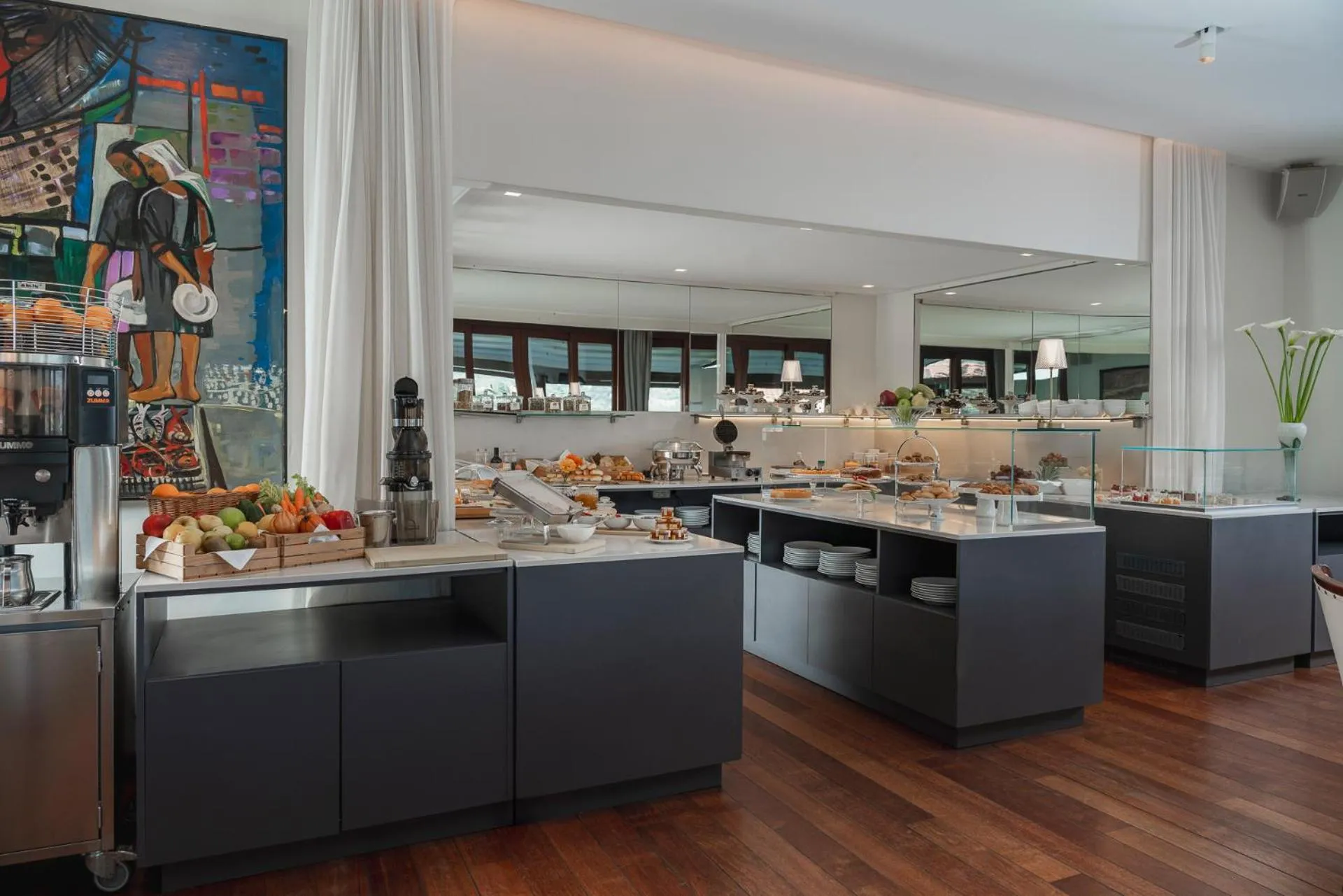Buffet breakfast in Doria Park Hotel