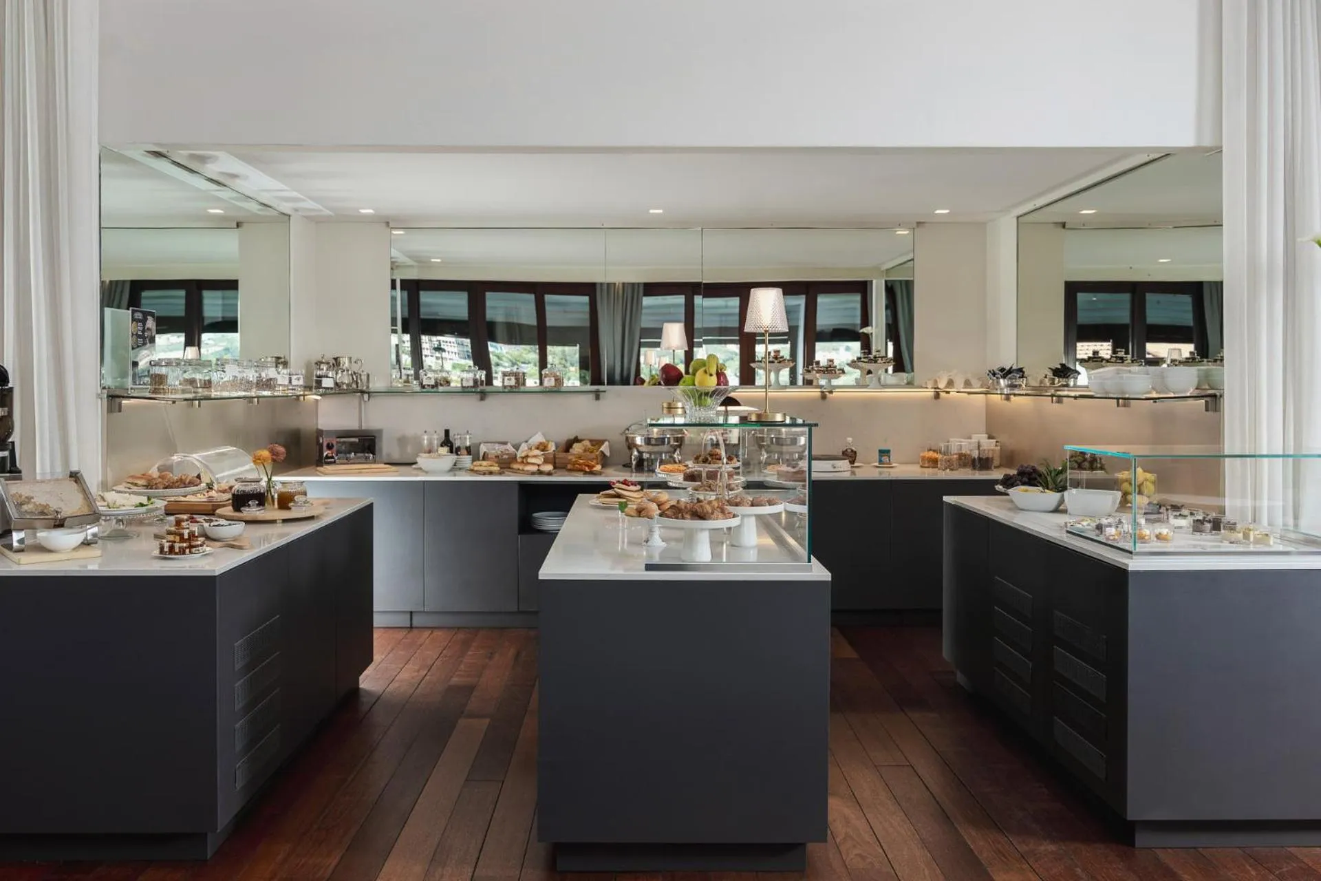 Buffet breakfast in Doria Park Hotel