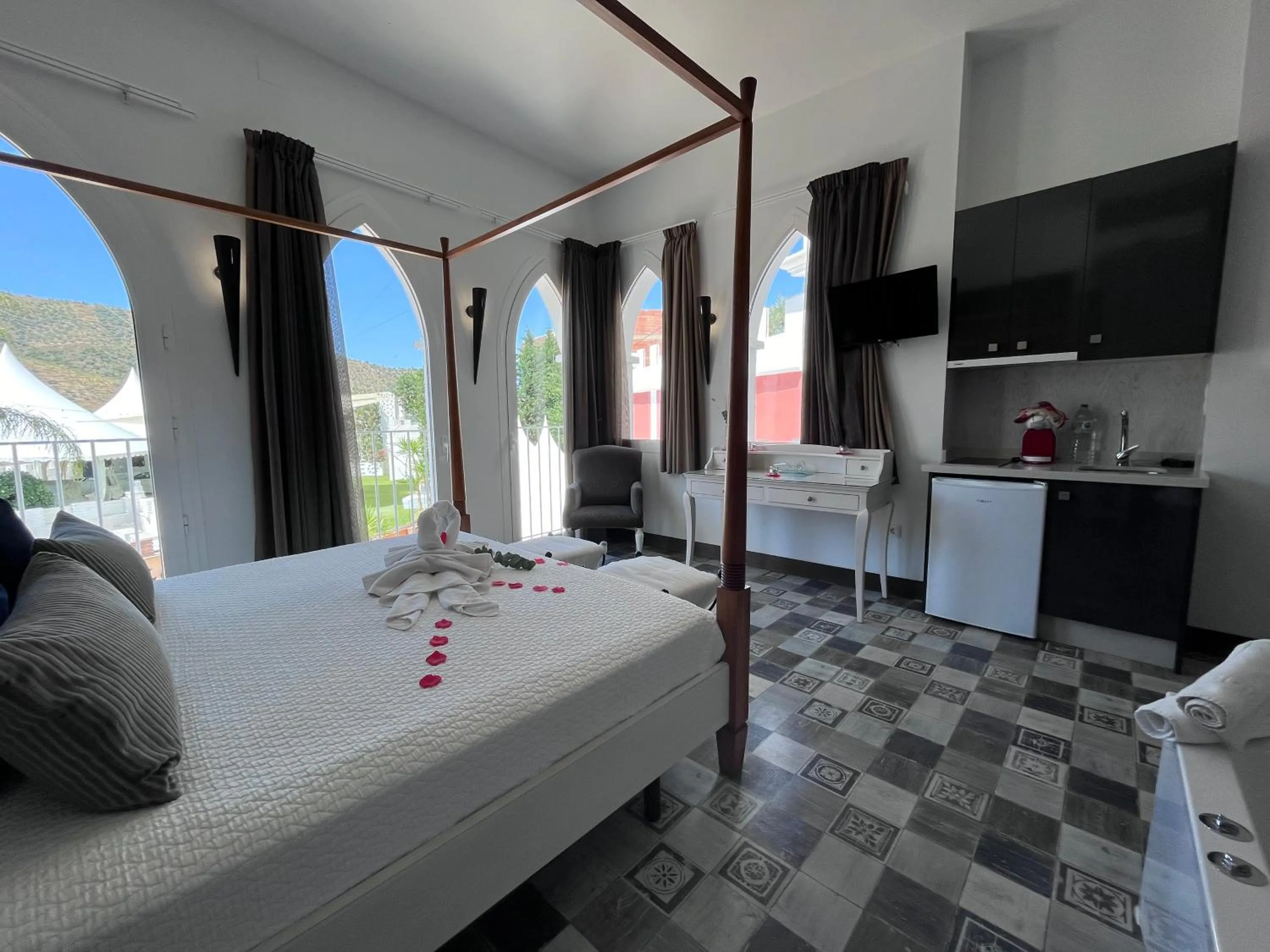 Photo of the whole room, Bed in Balcones de Bentomiz