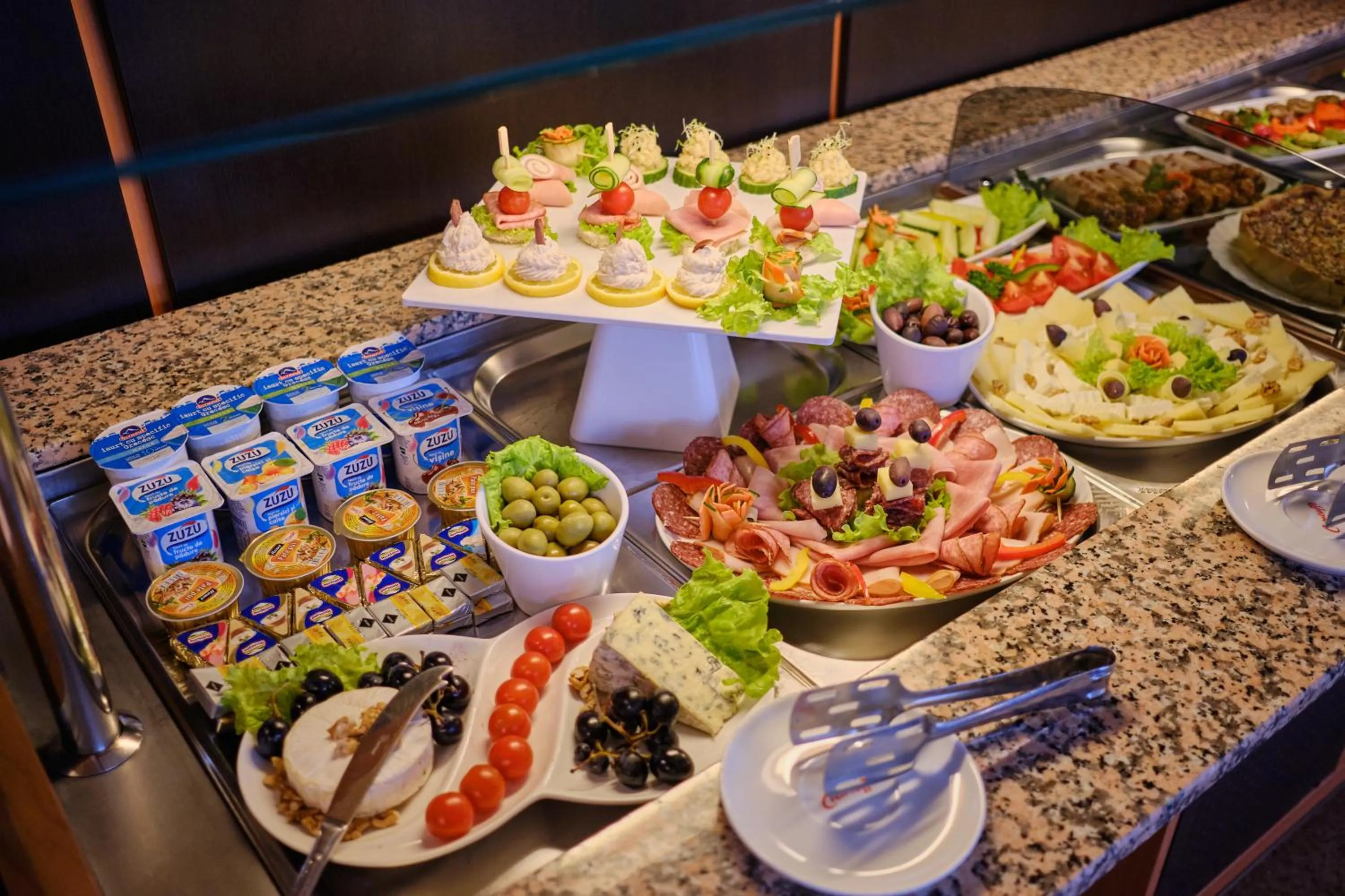 Buffet breakfast in Hotel Regal