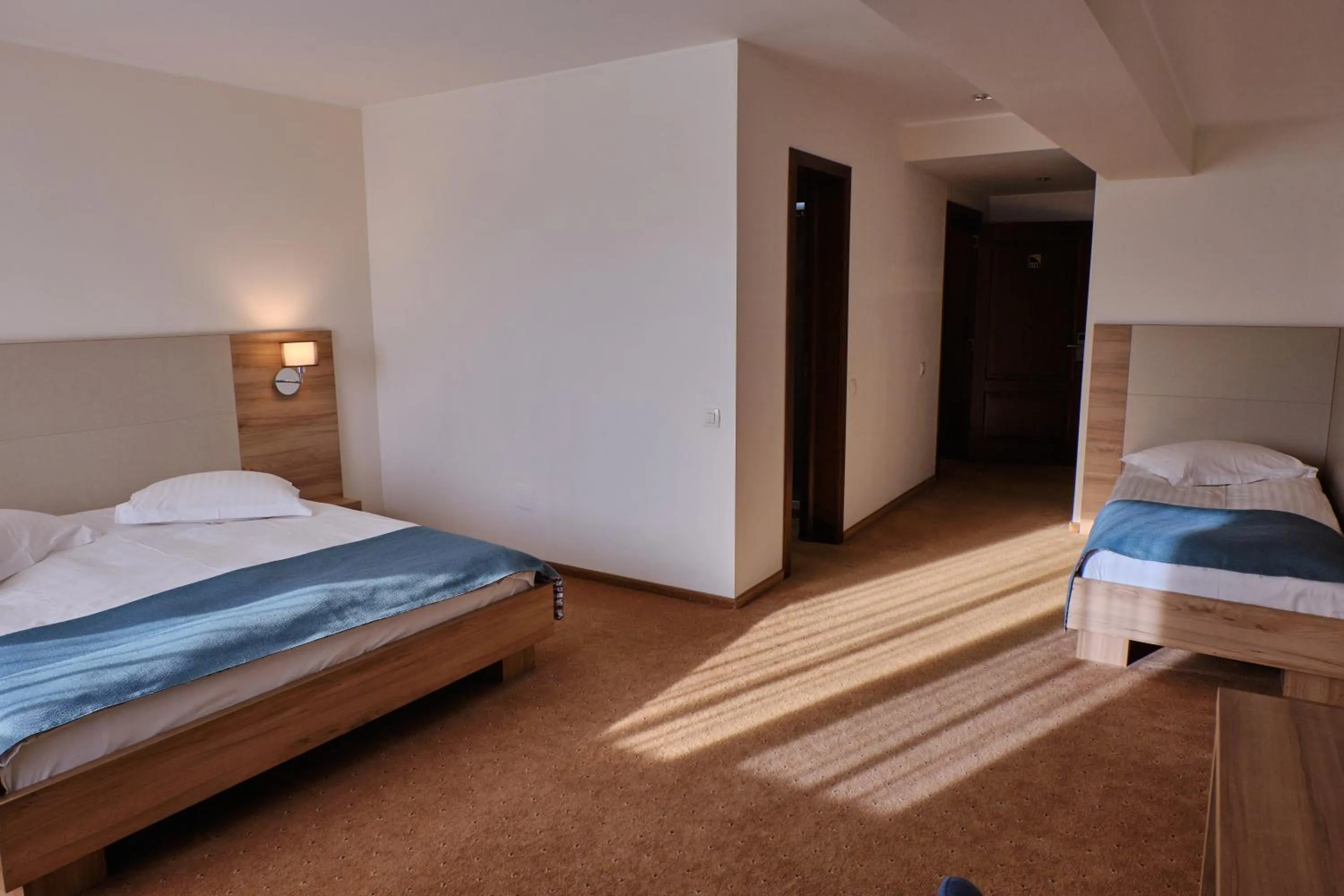 Photo of the whole room, Bed in Hotel Regal