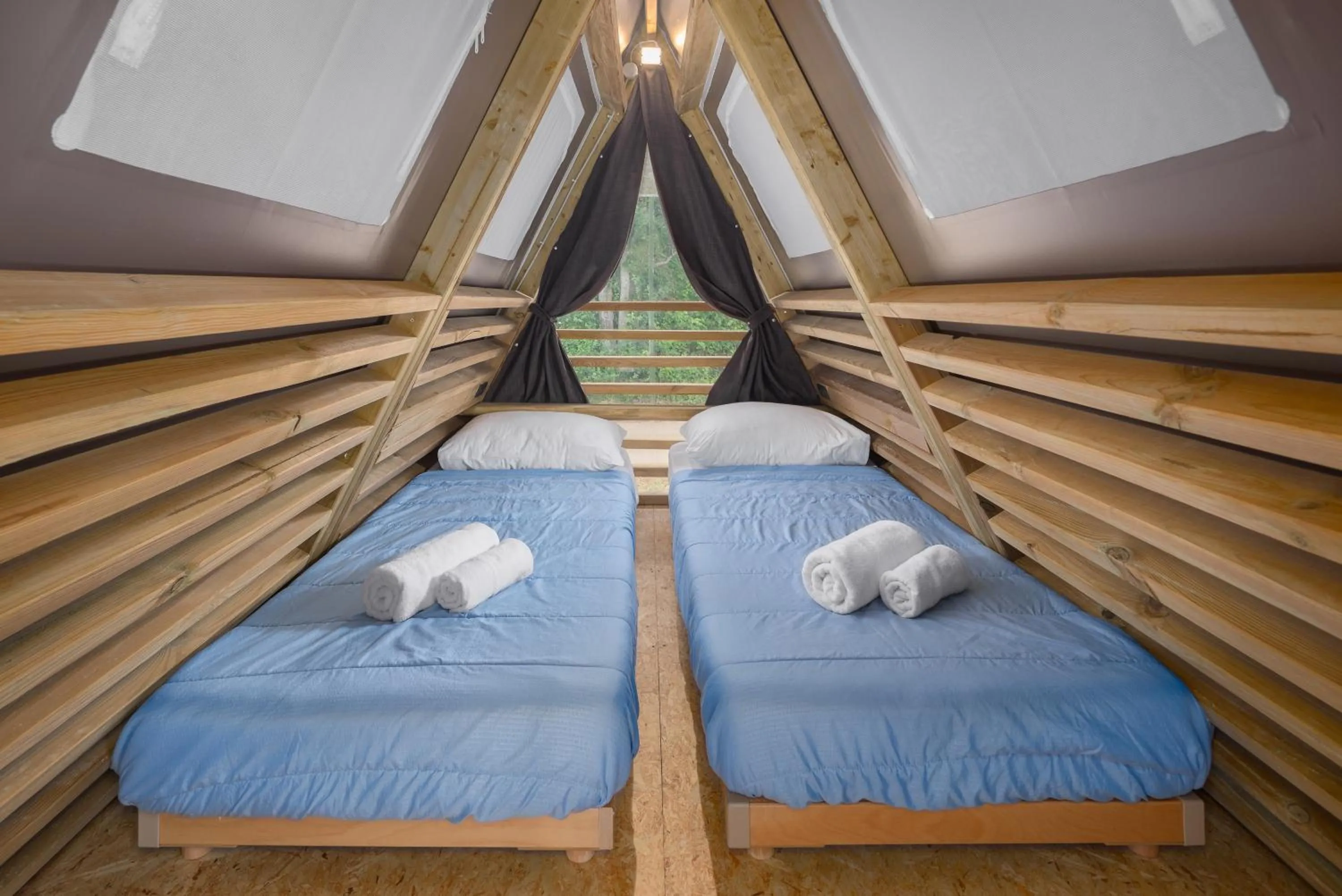 Bed in Mobile Homes Camping Santa Marina, Lanterna