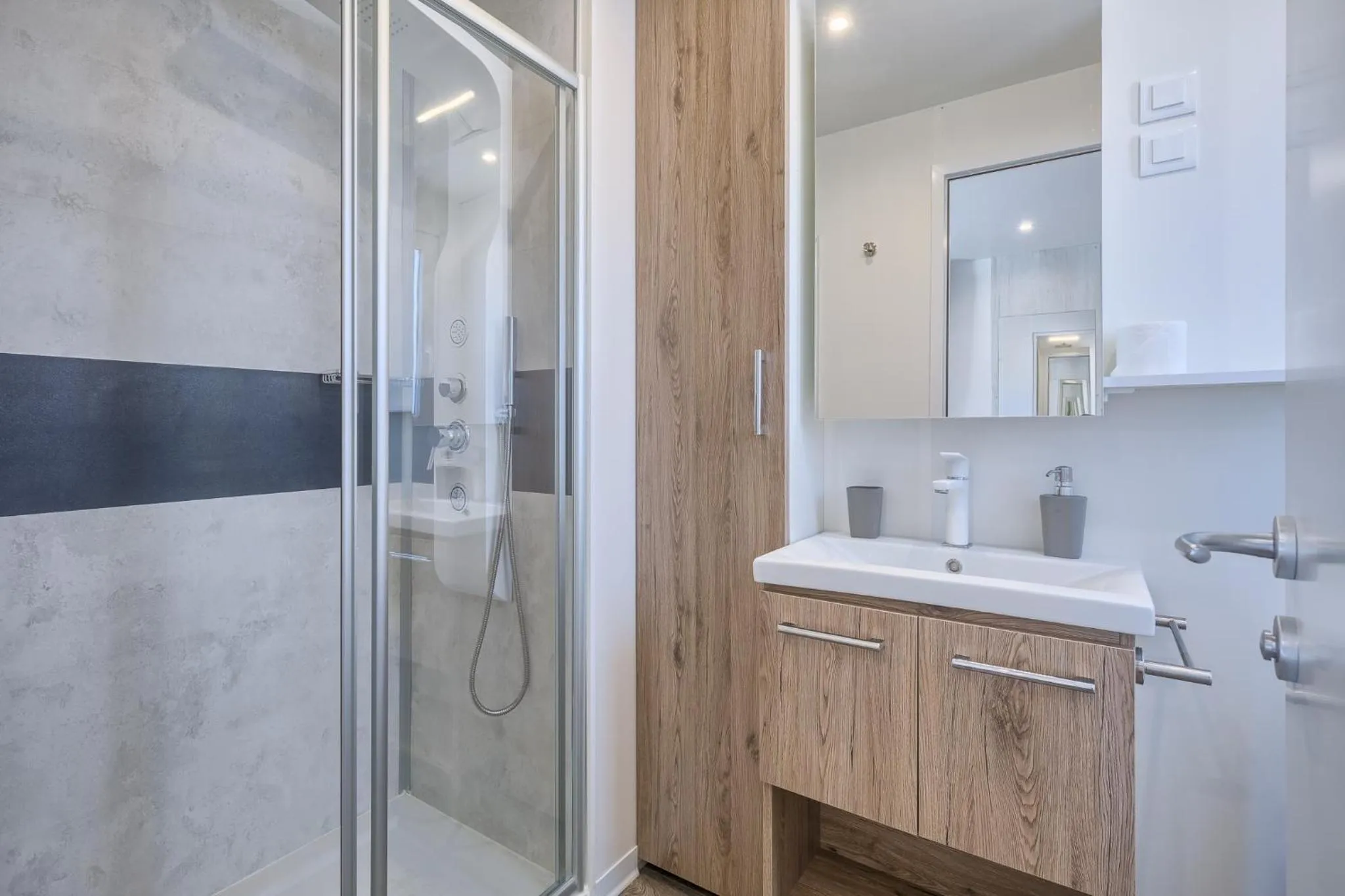 Shower in Mobile Homes Camping Santa Marina, Lanterna