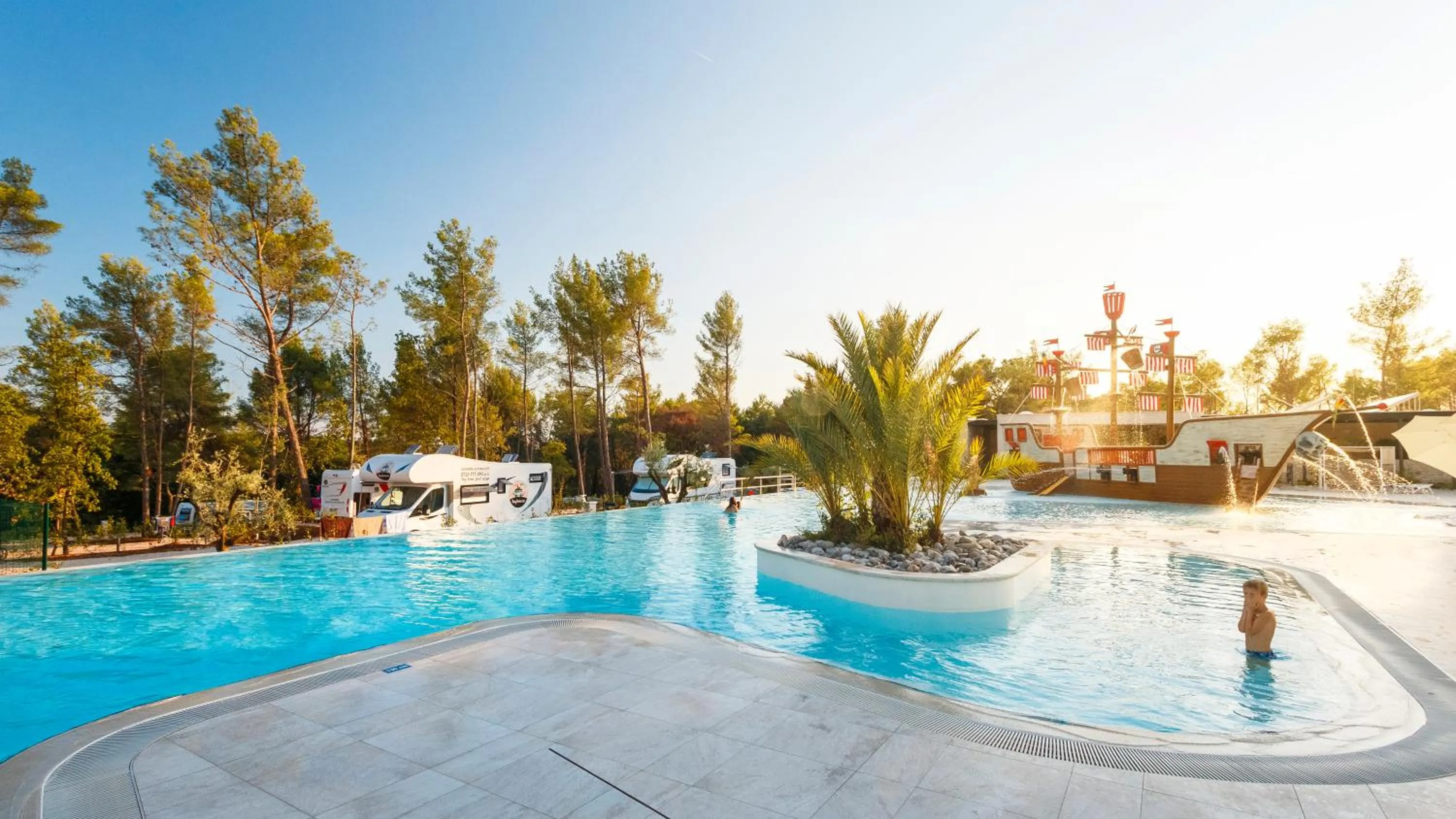 Swimming pool in Mobile Homes Camping Santa Marina, Lanterna