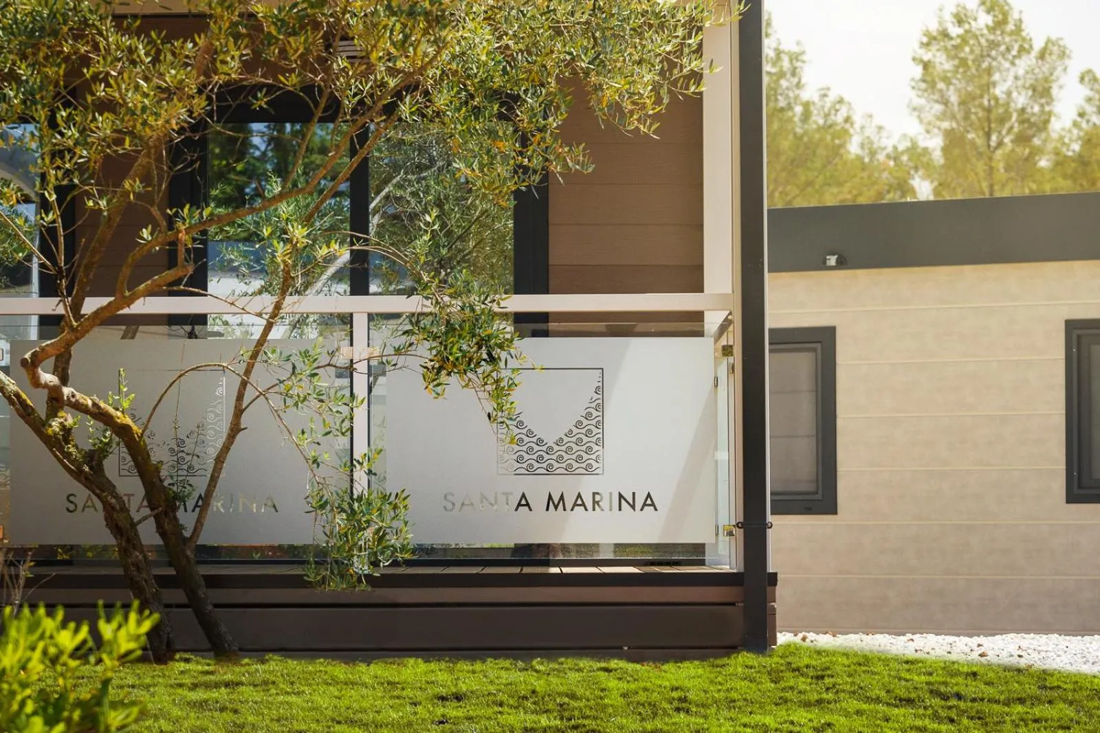 Property building in Mobile Homes Camping Santa Marina, Lanterna