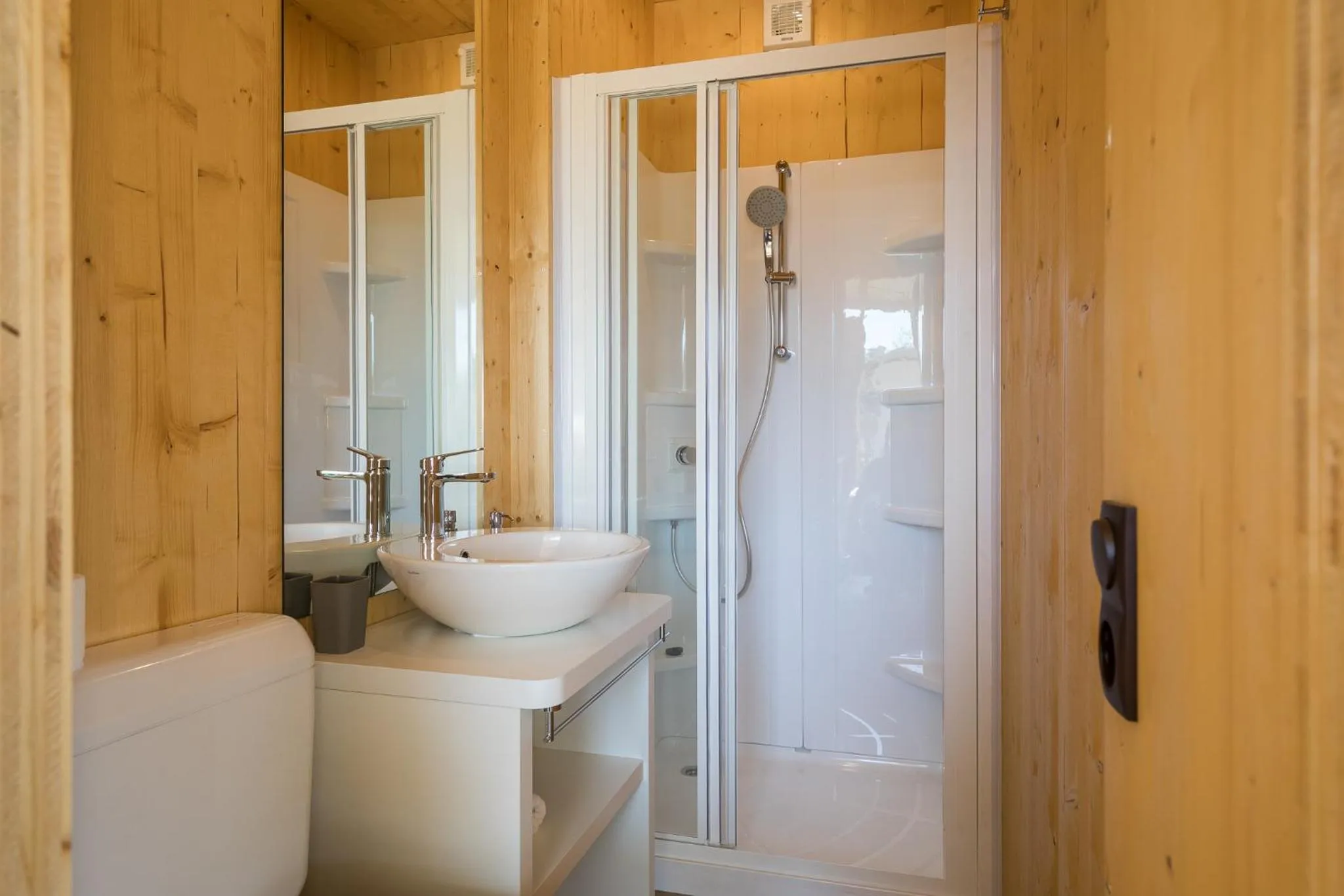 Shower in Mobile Homes Camping Santa Marina, Lanterna