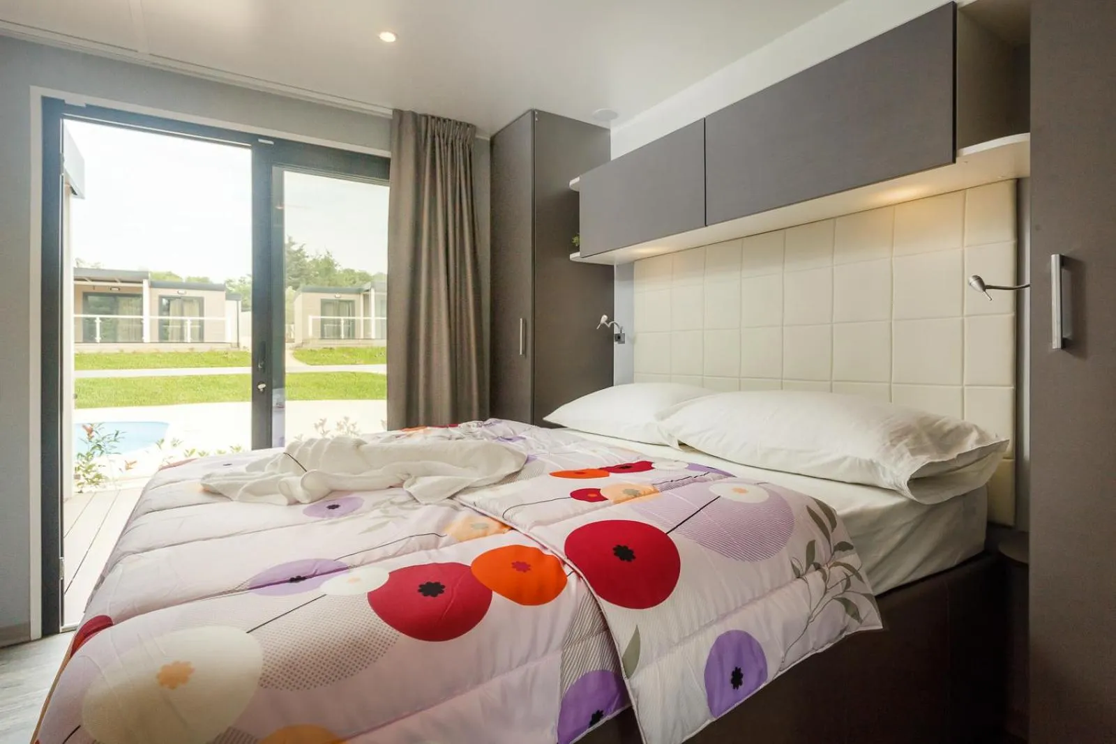 Bedroom, Bed in Mobile Homes Camping Santa Marina, Lanterna