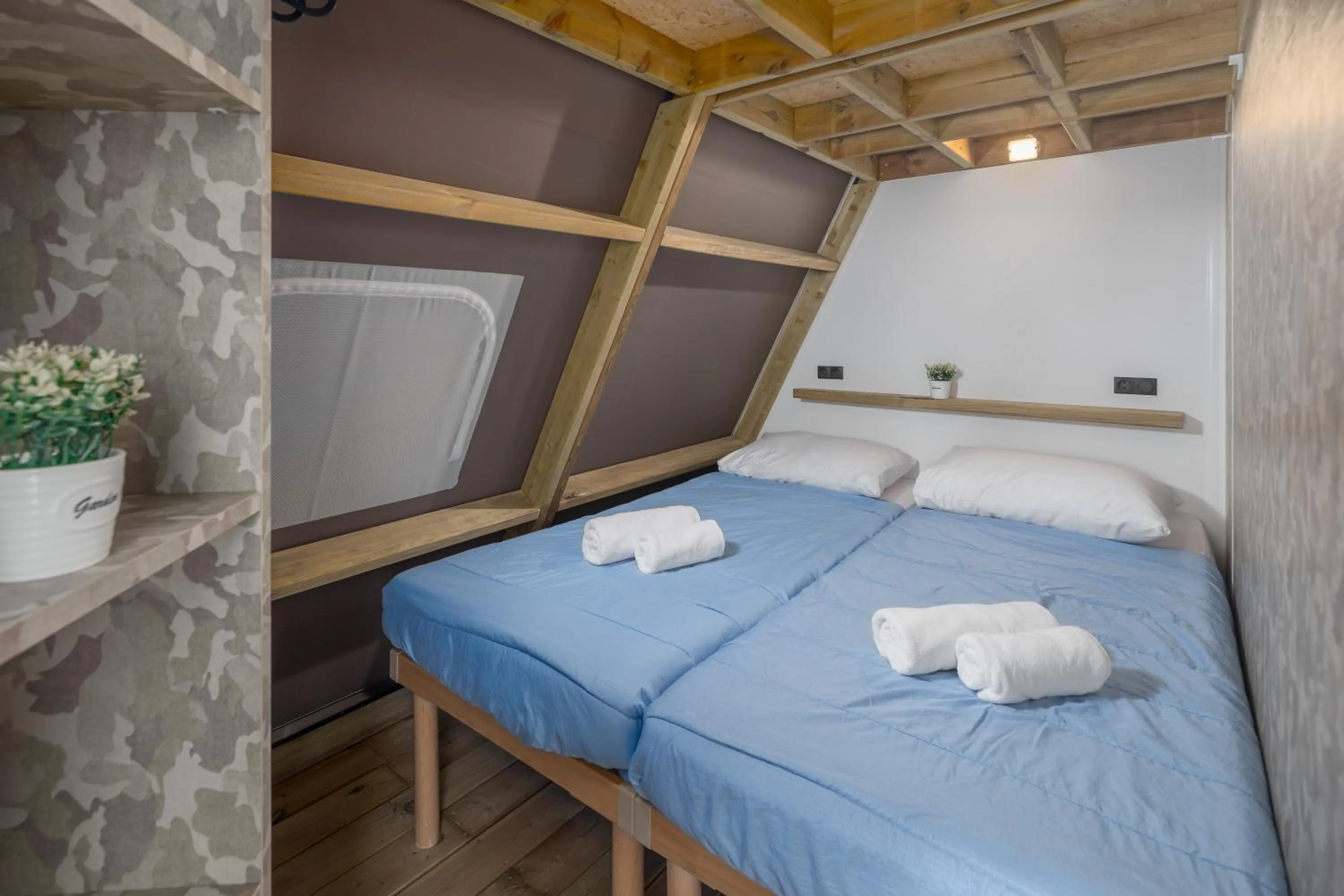 Bed in Mobile Homes Camping Santa Marina, Lanterna