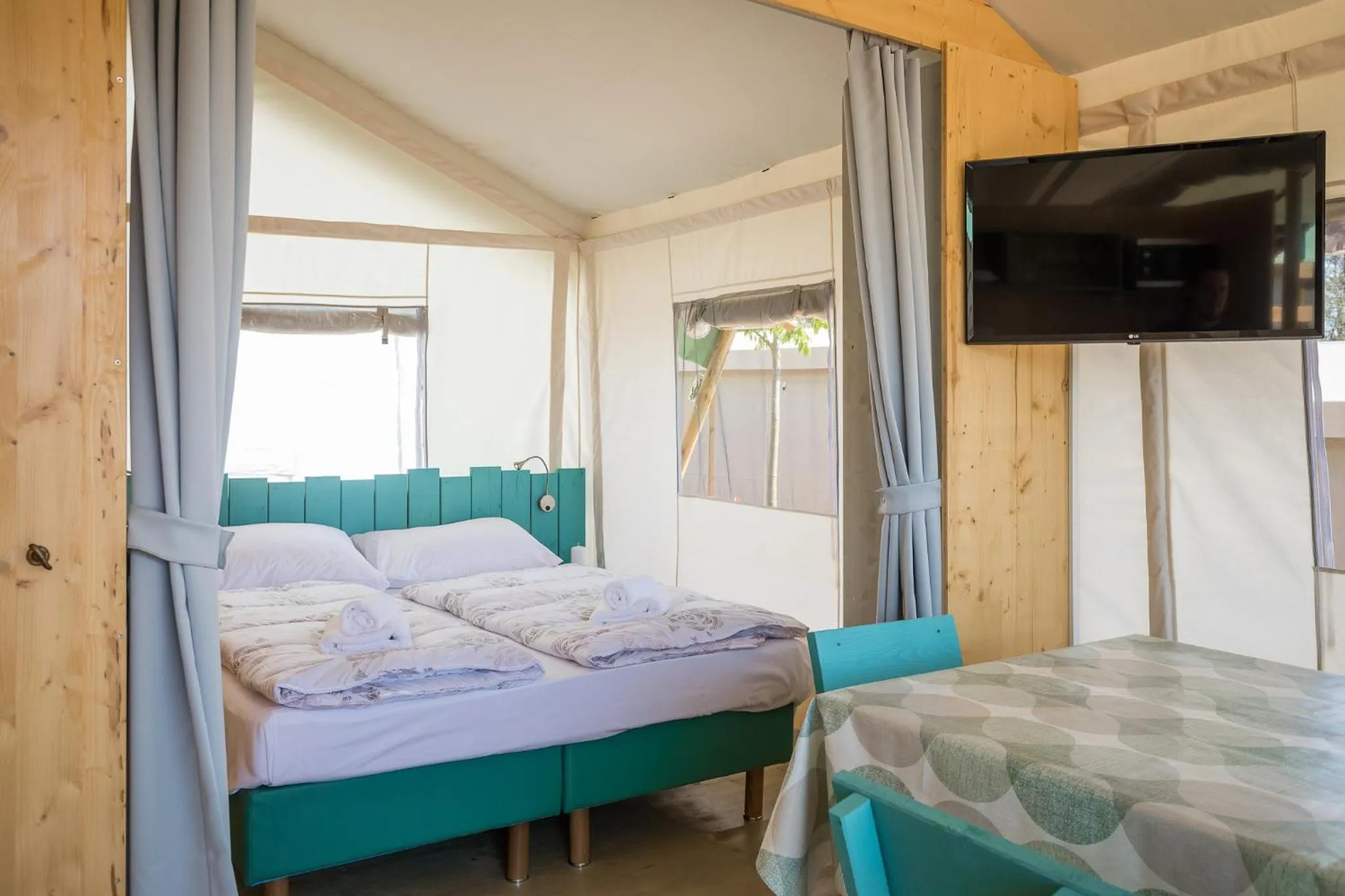 Bed in Mobile Homes Camping Santa Marina, Lanterna