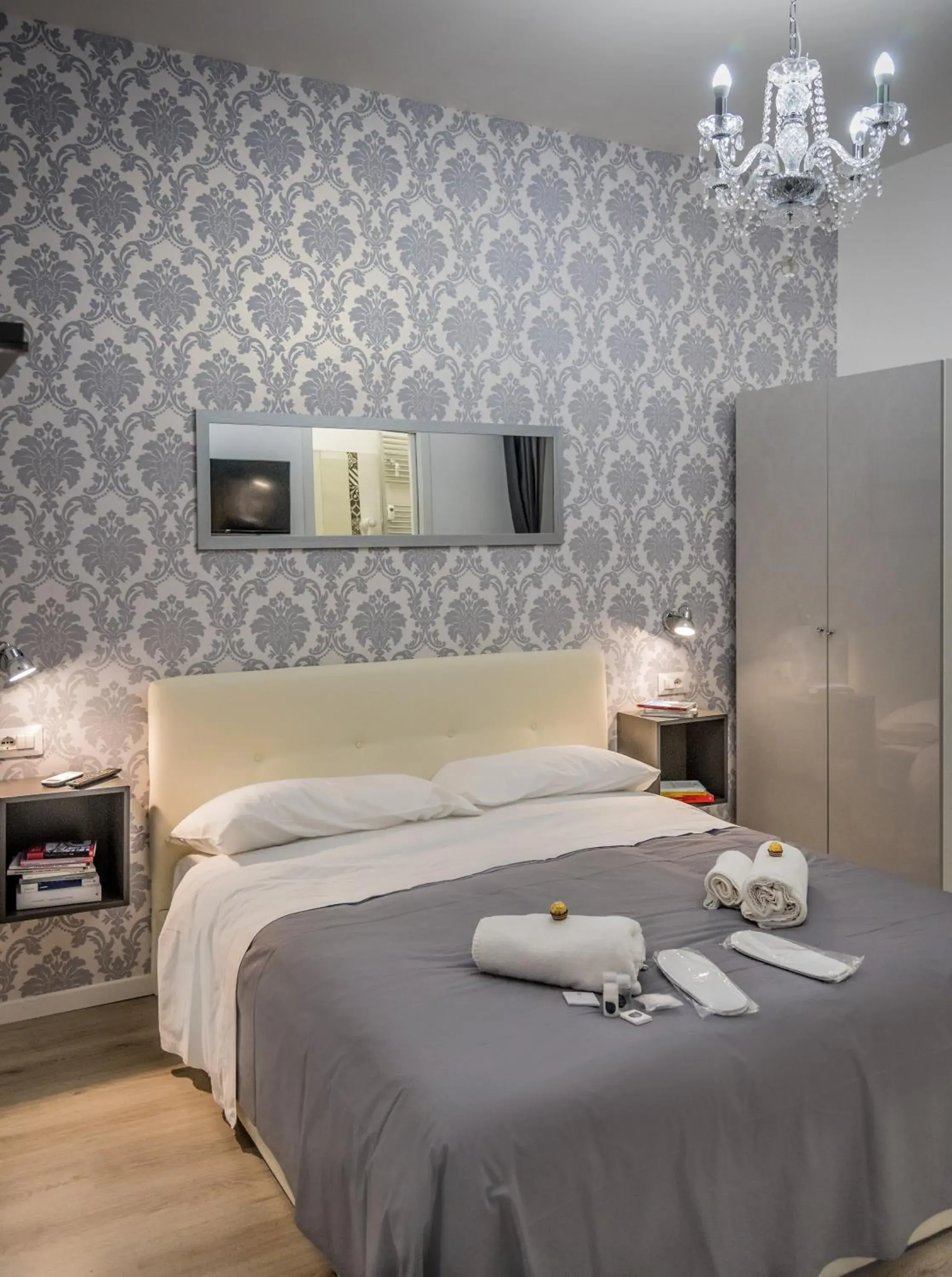 Standard Double Room in Inside Roma Rooms Standard Double Room in Inside Roma Rooms