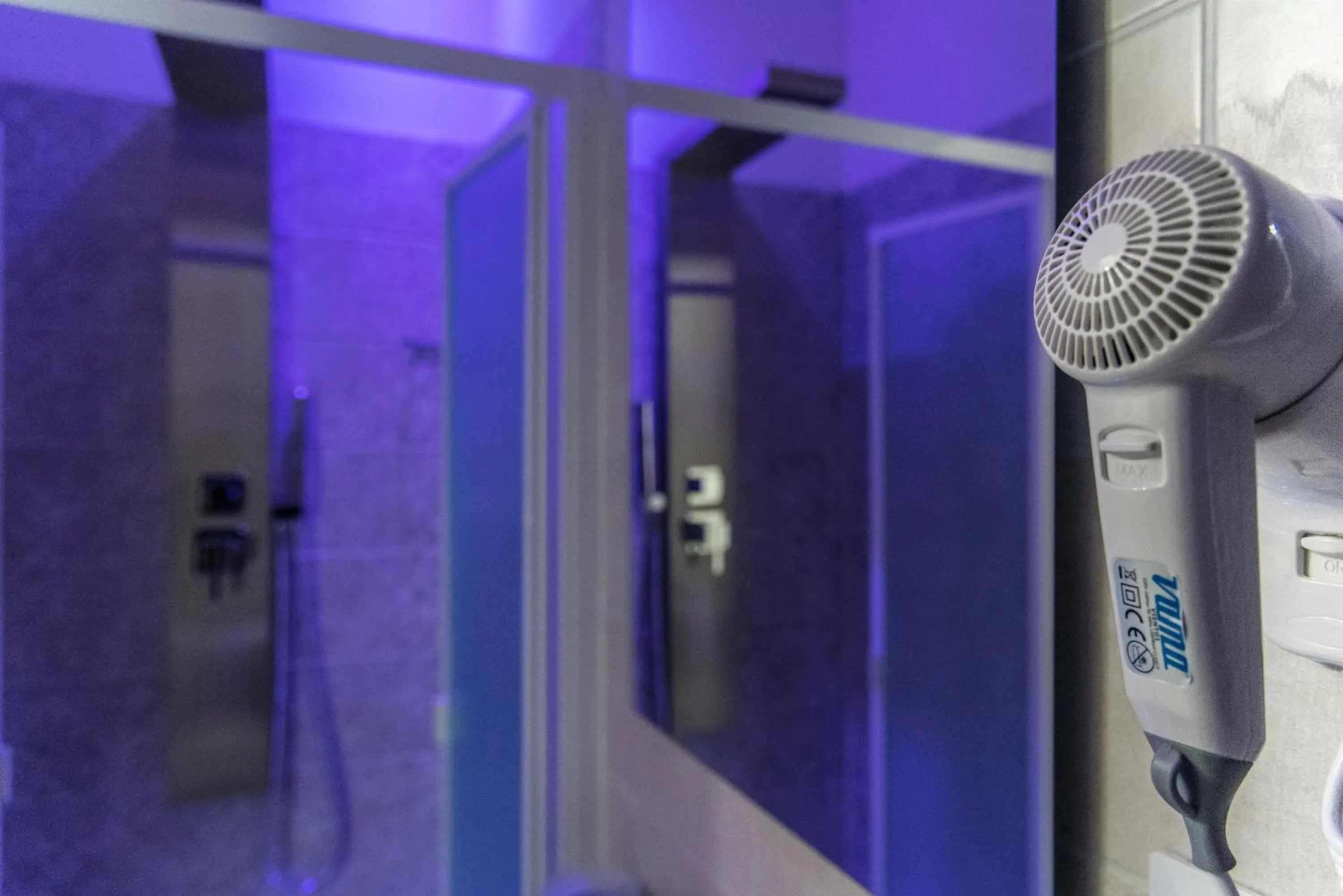 Shower in Inside Roma Rooms