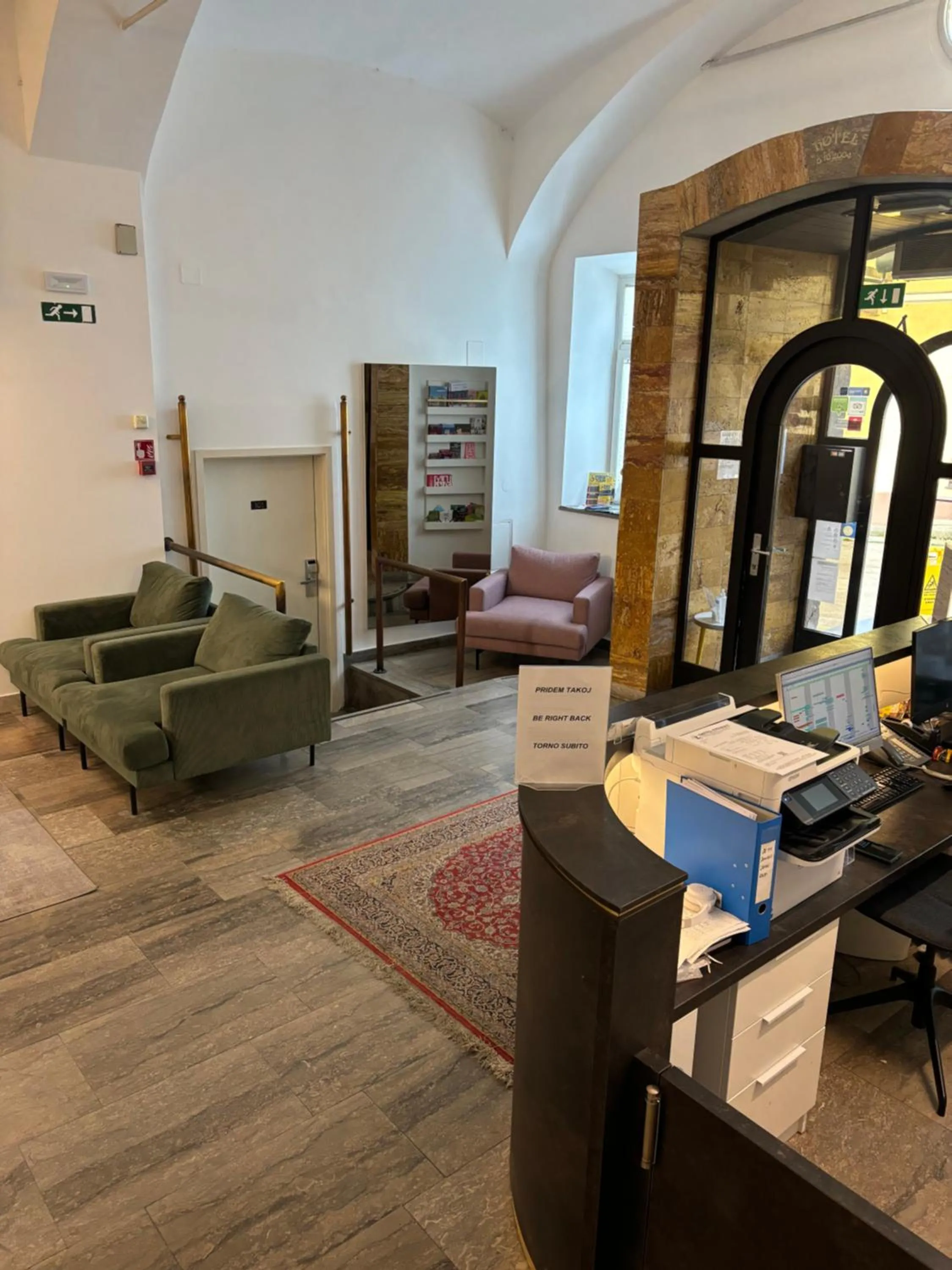 Lobby or reception in Hotel Emonec